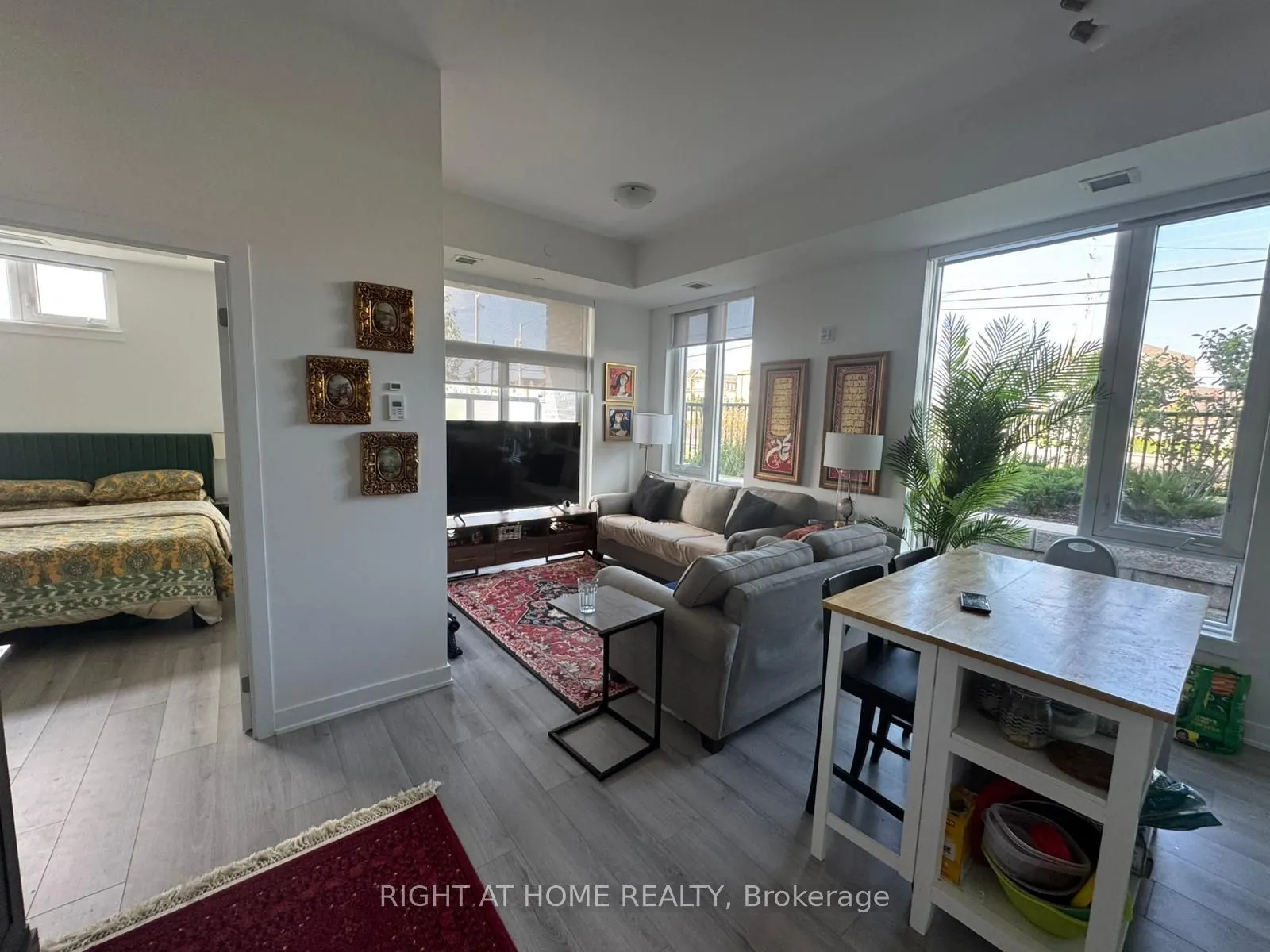 1440 Clarriage Court E, #109