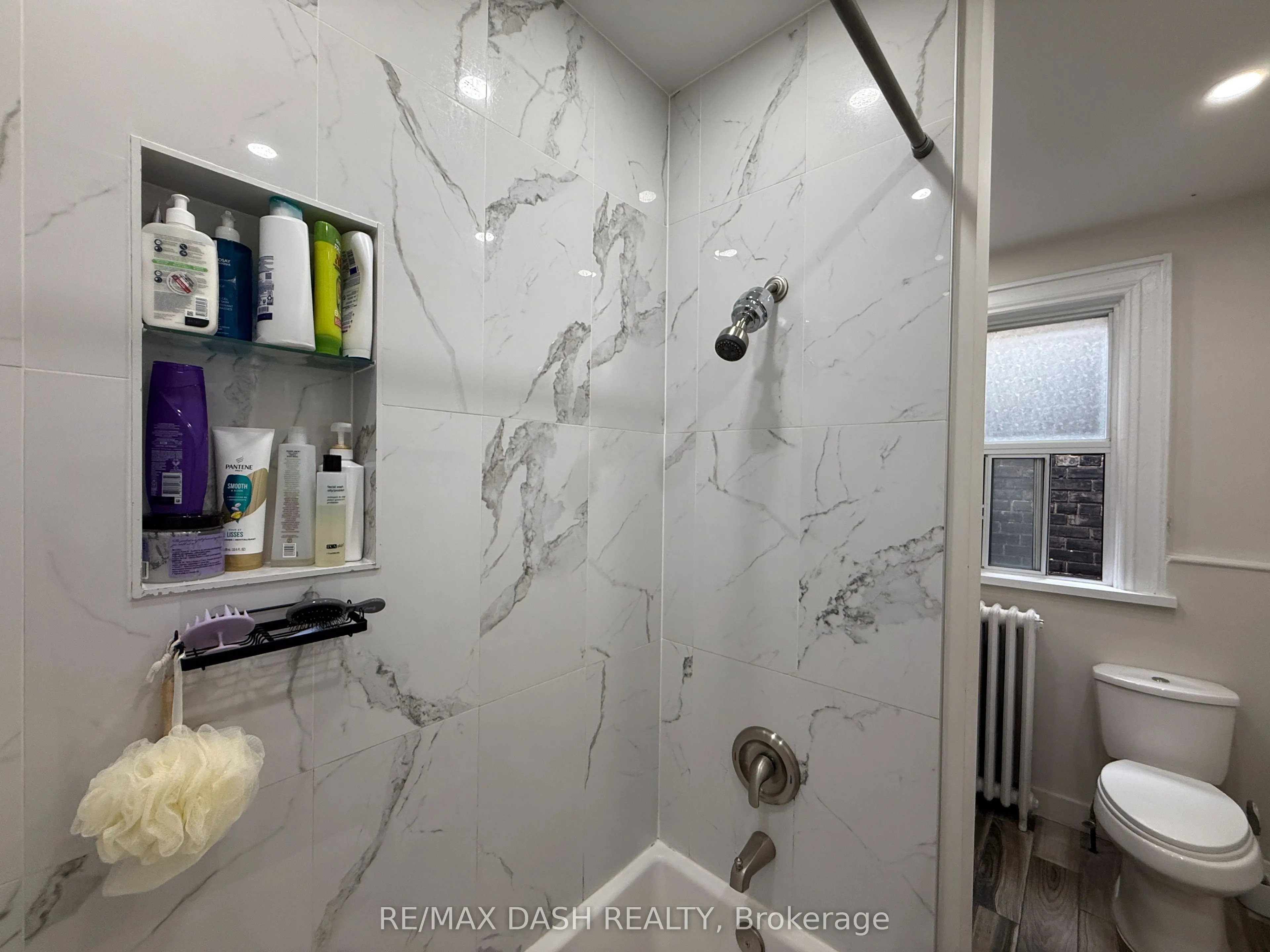 1436 Queen Street W, #3rd floor