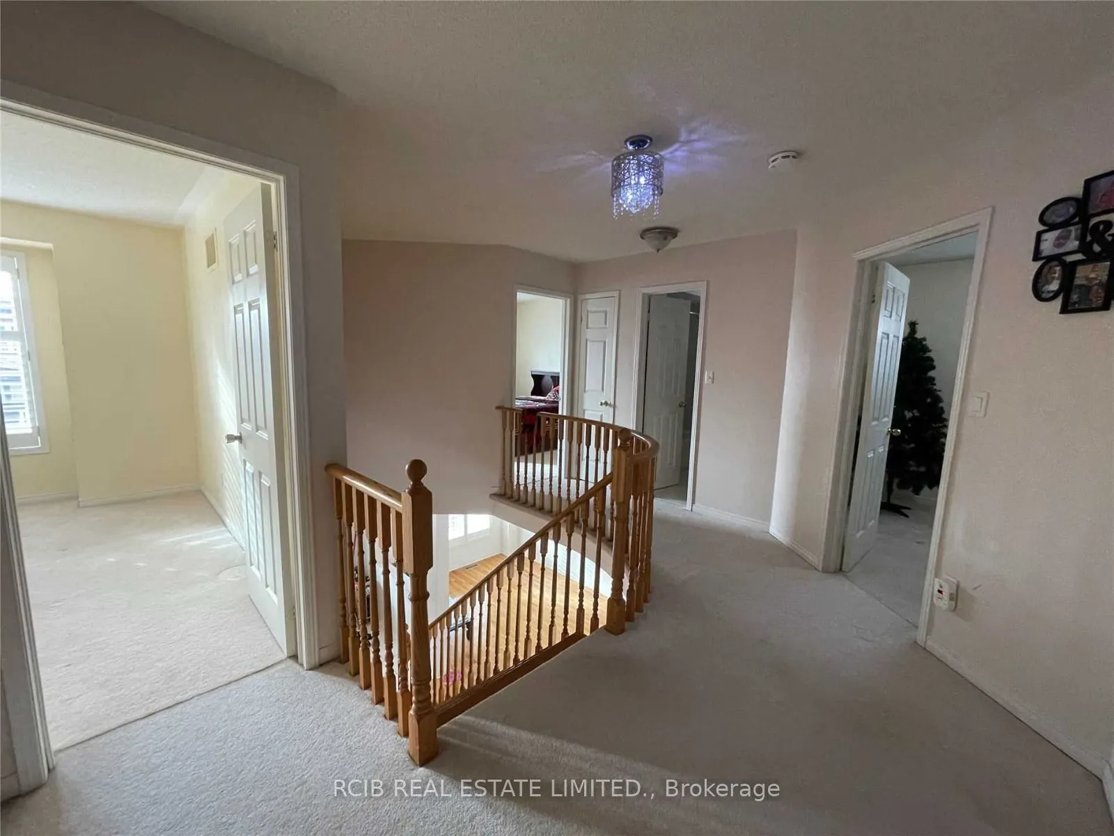 17 Schooner Drive S