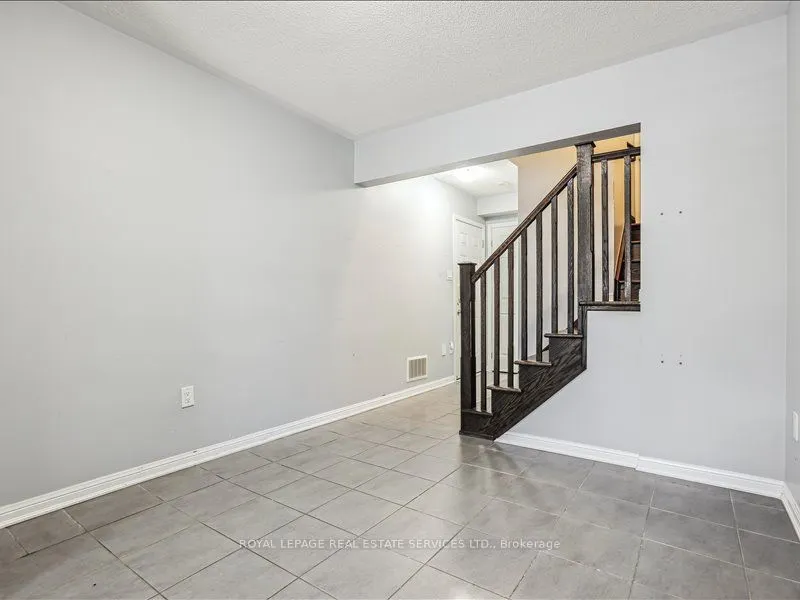17 Suitor Court