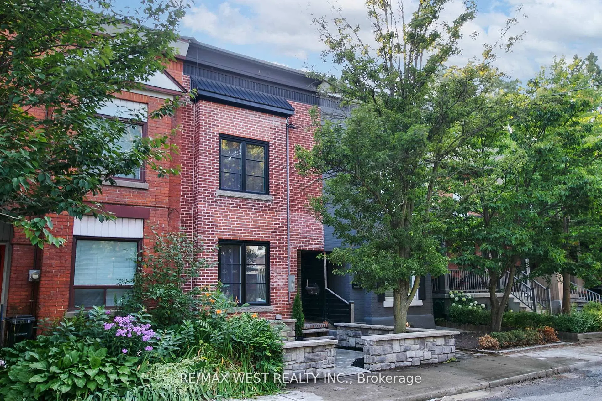 414 Clendenan Avenue