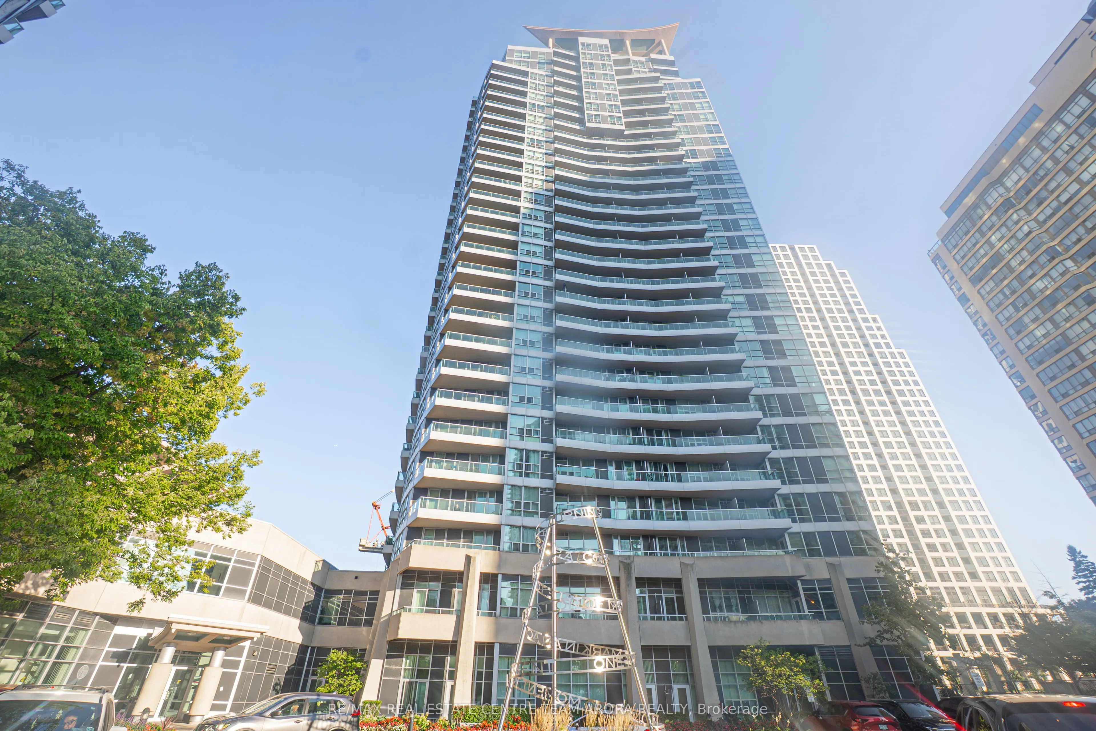 33 Elm Drive, #1109