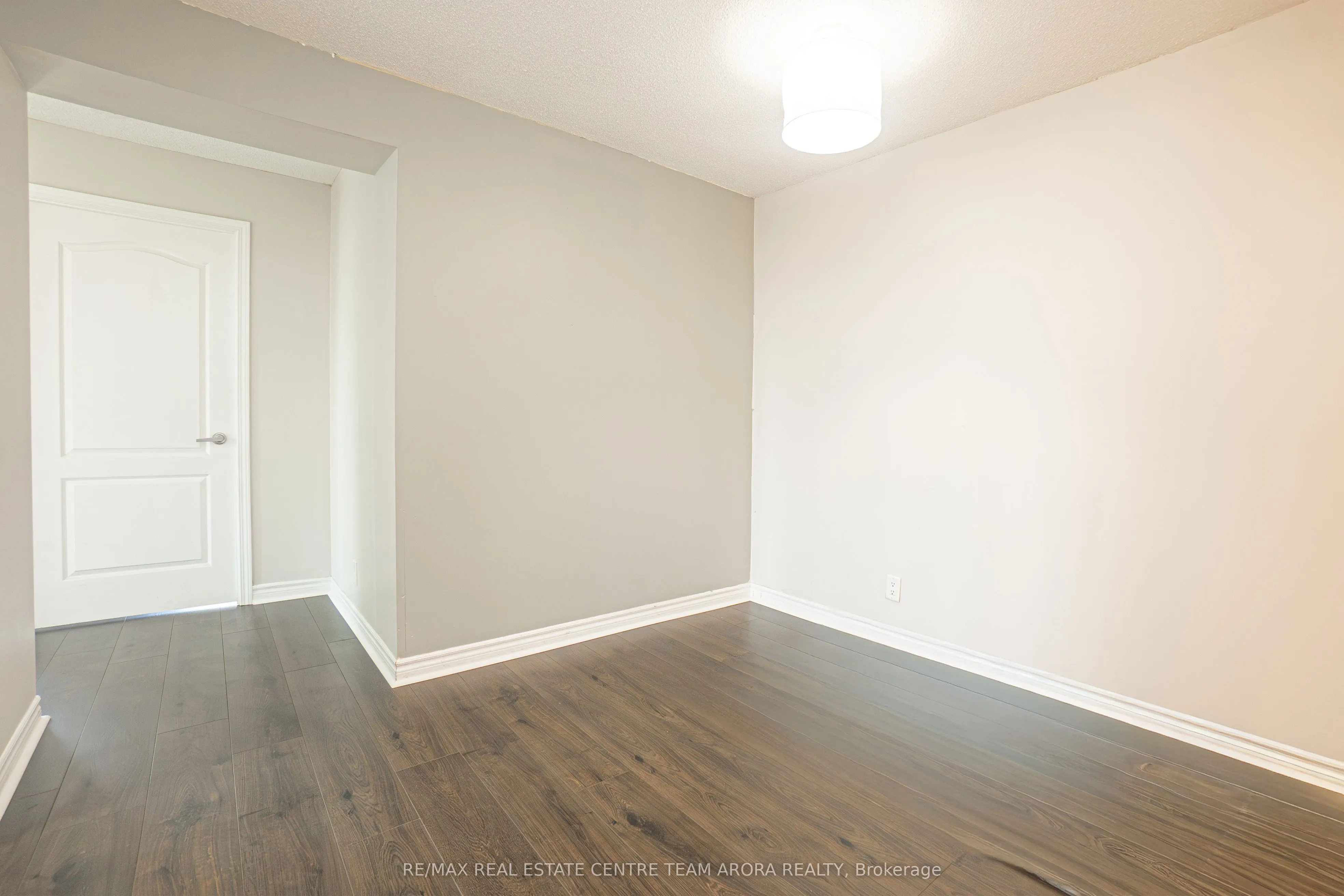 33 Elm Drive, #1109