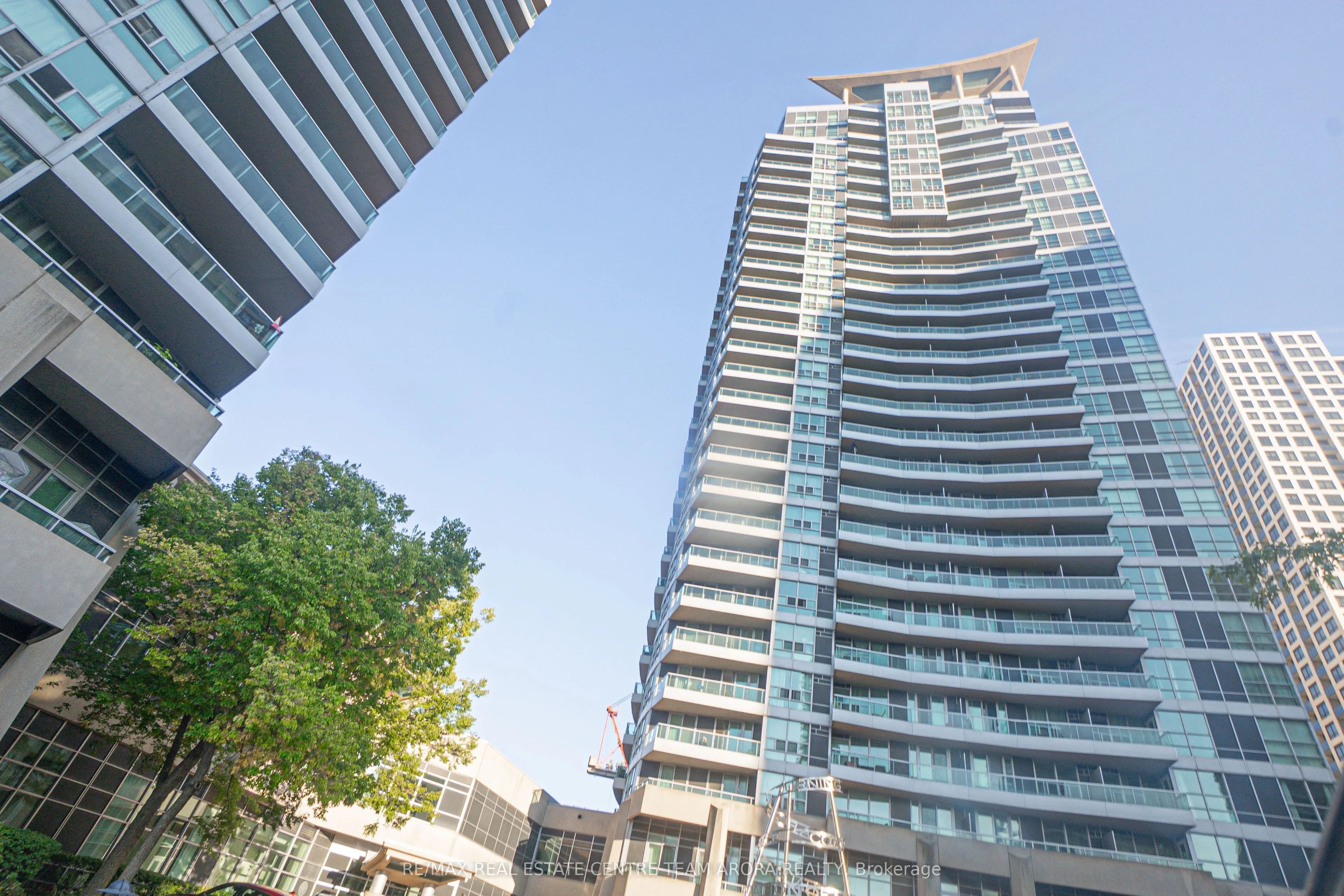 33 Elm Drive, #1109