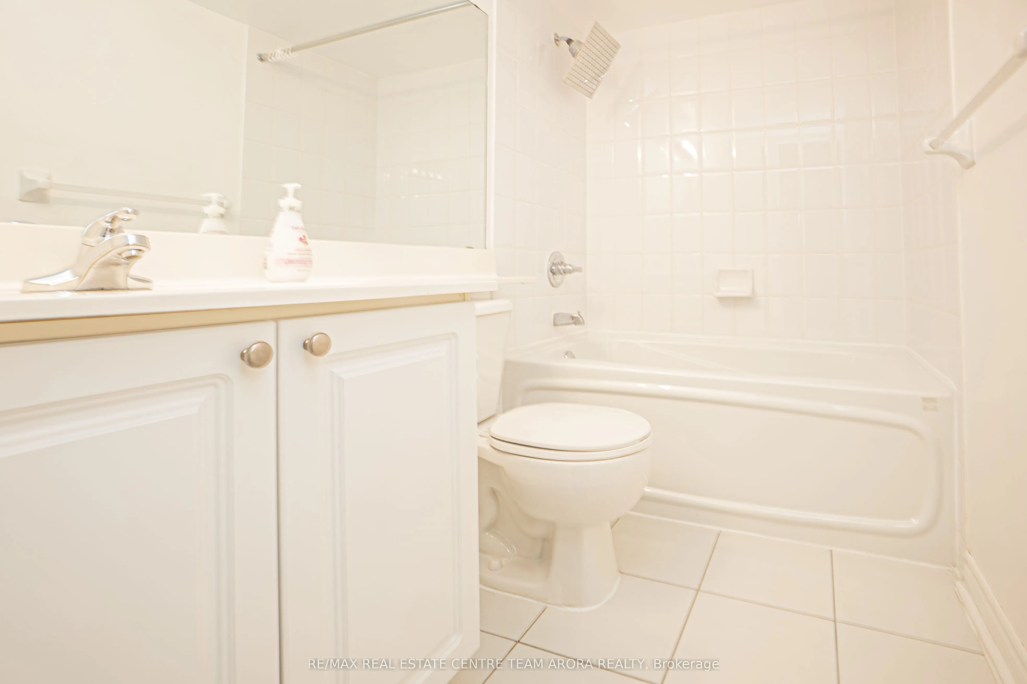 33 Elm Drive, #1109