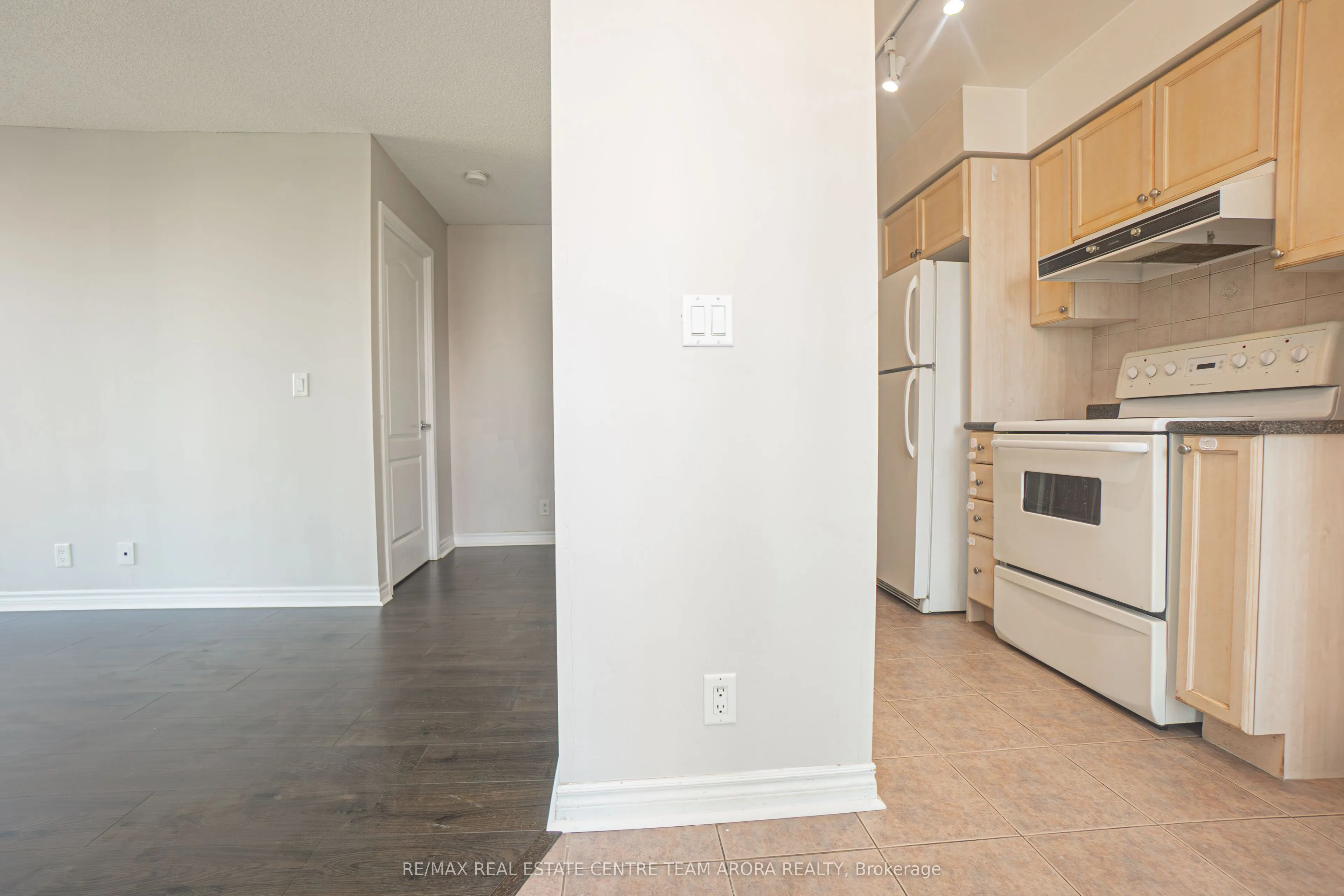 33 Elm Drive, #1109
