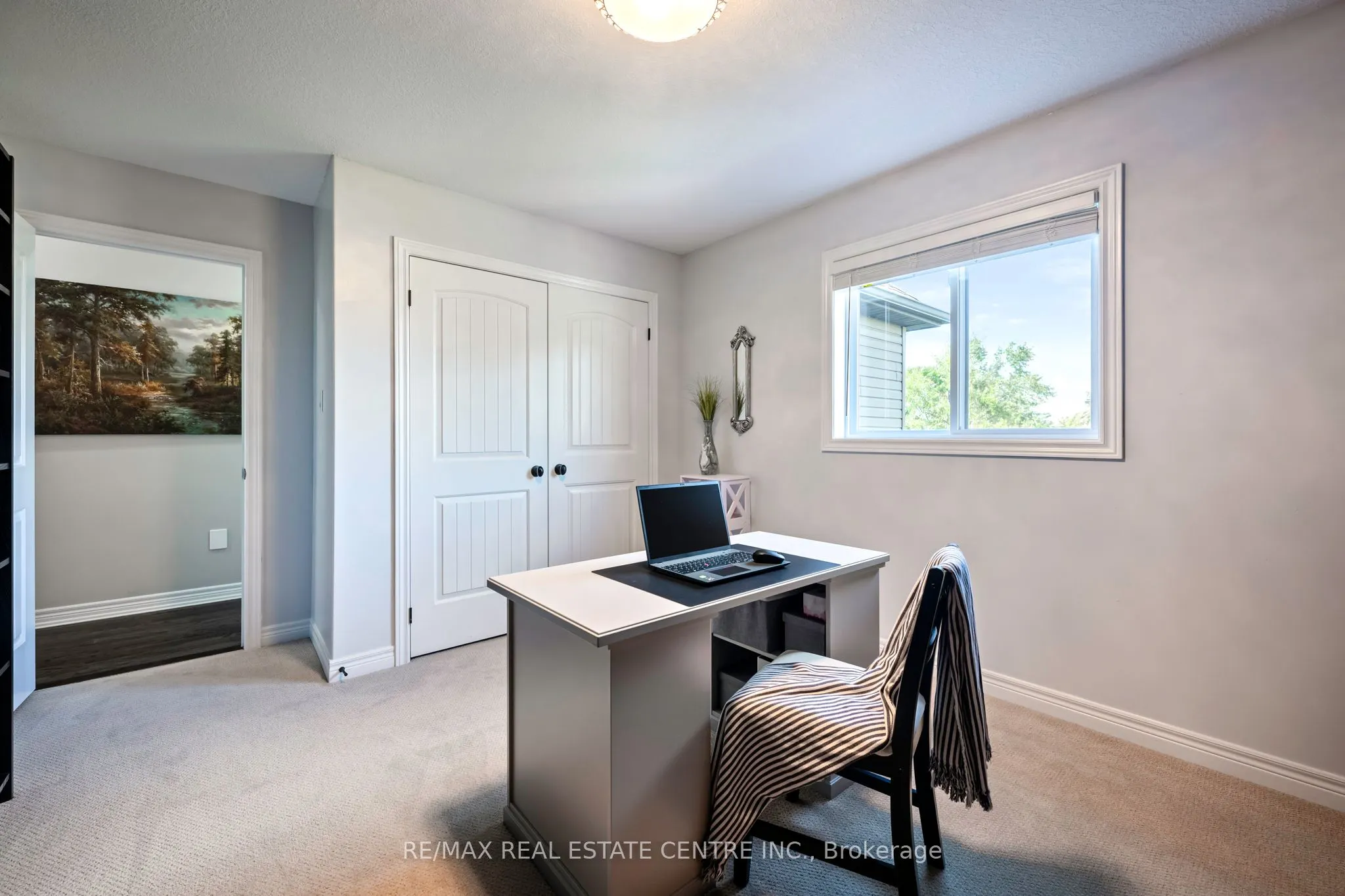 33 Wardlaw Avenue