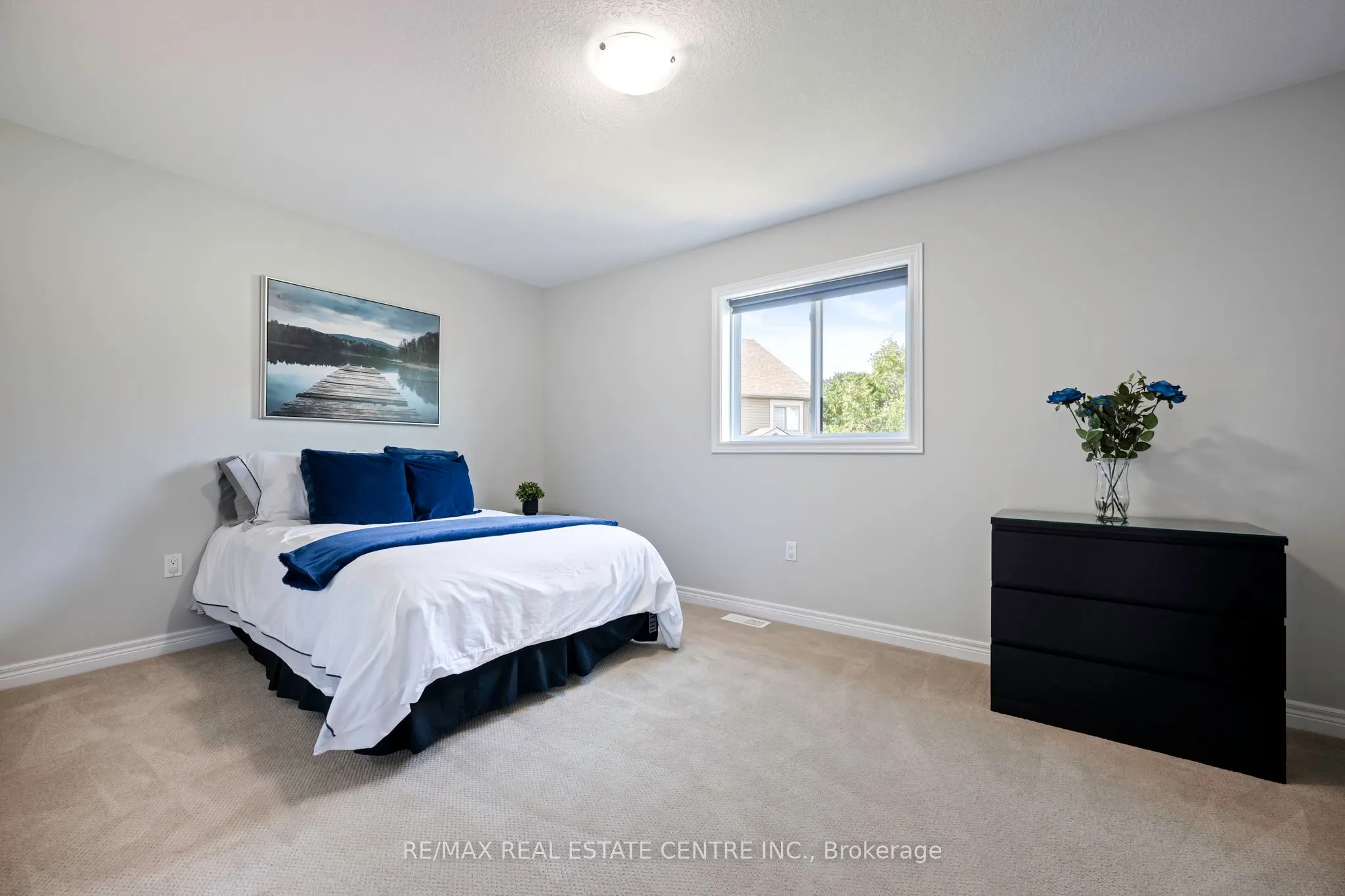 33 Wardlaw Avenue
