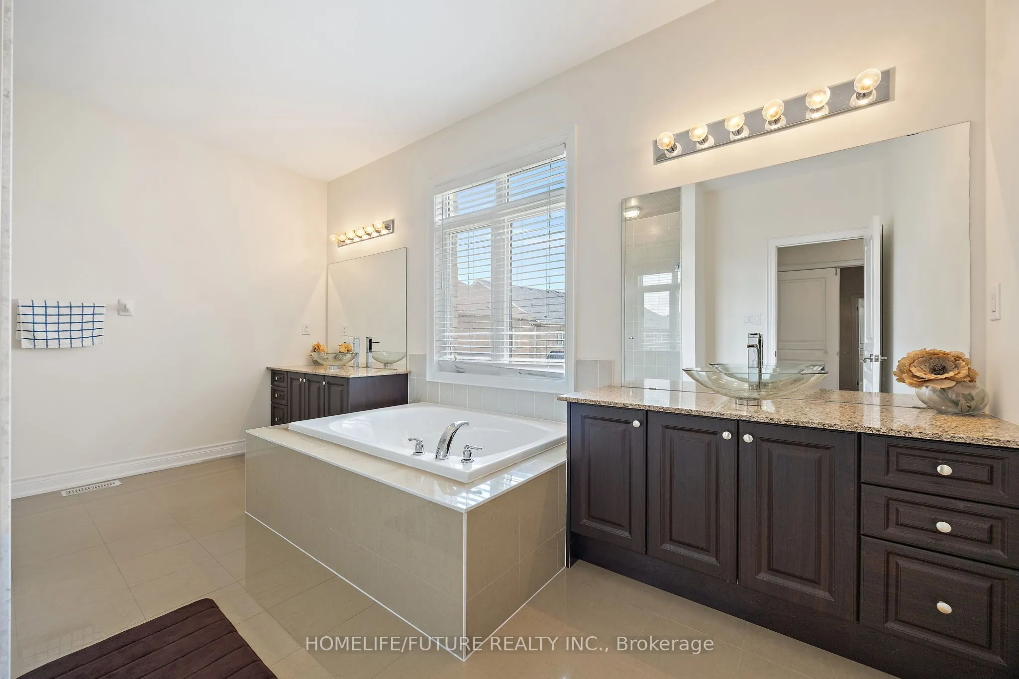 83 George Robinson Drive