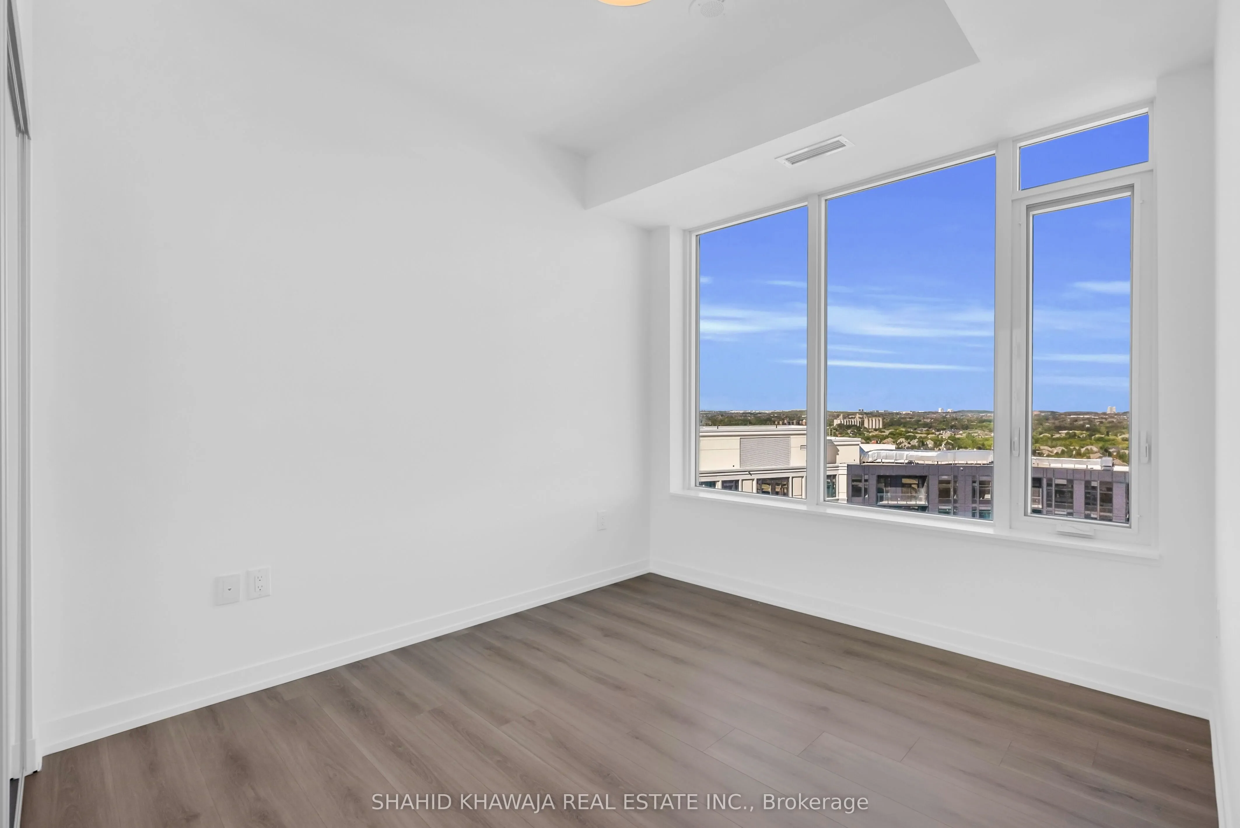 2485 Eglinton Ave Avenue W, #1415