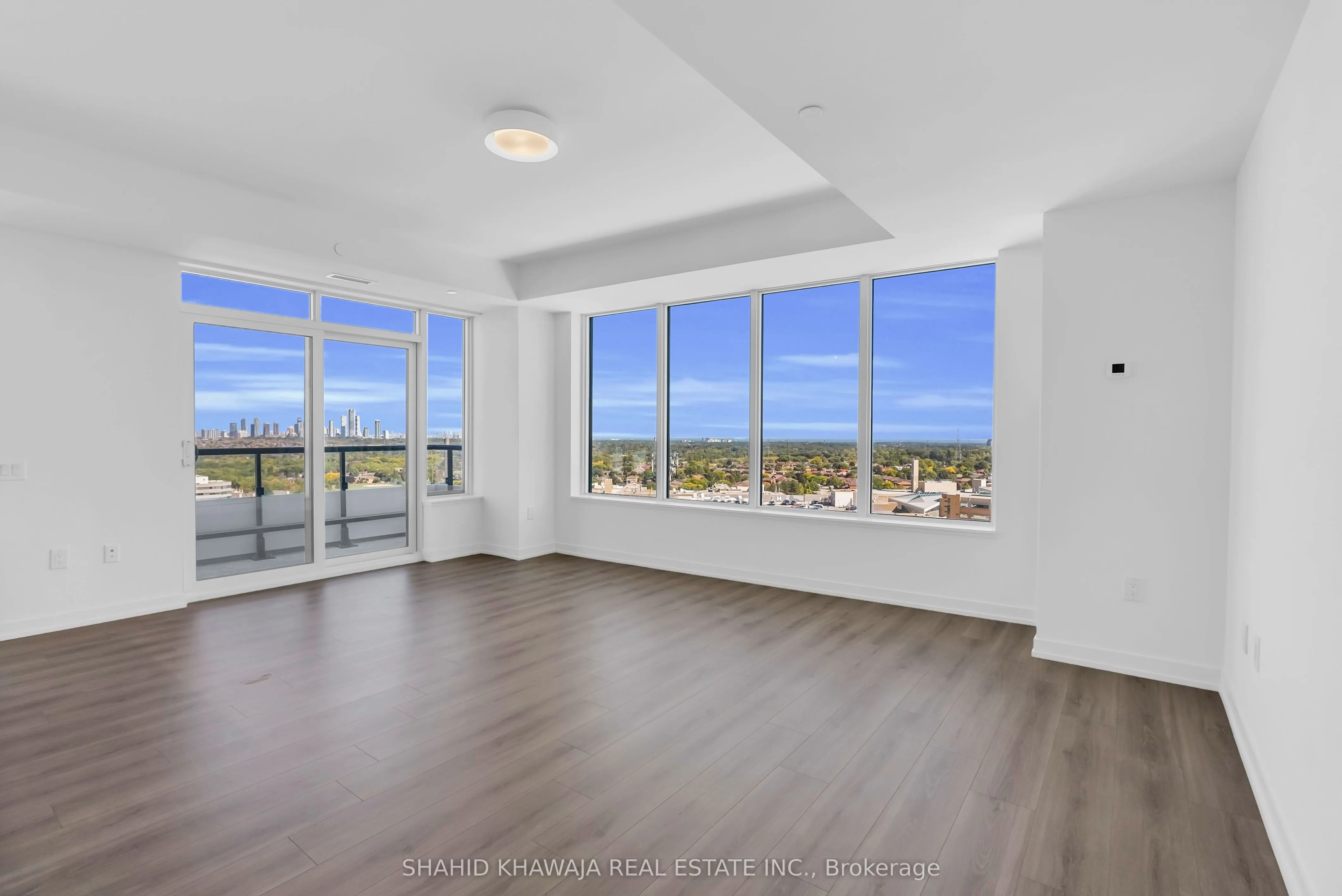 2485 Eglinton Ave Avenue W, #1415