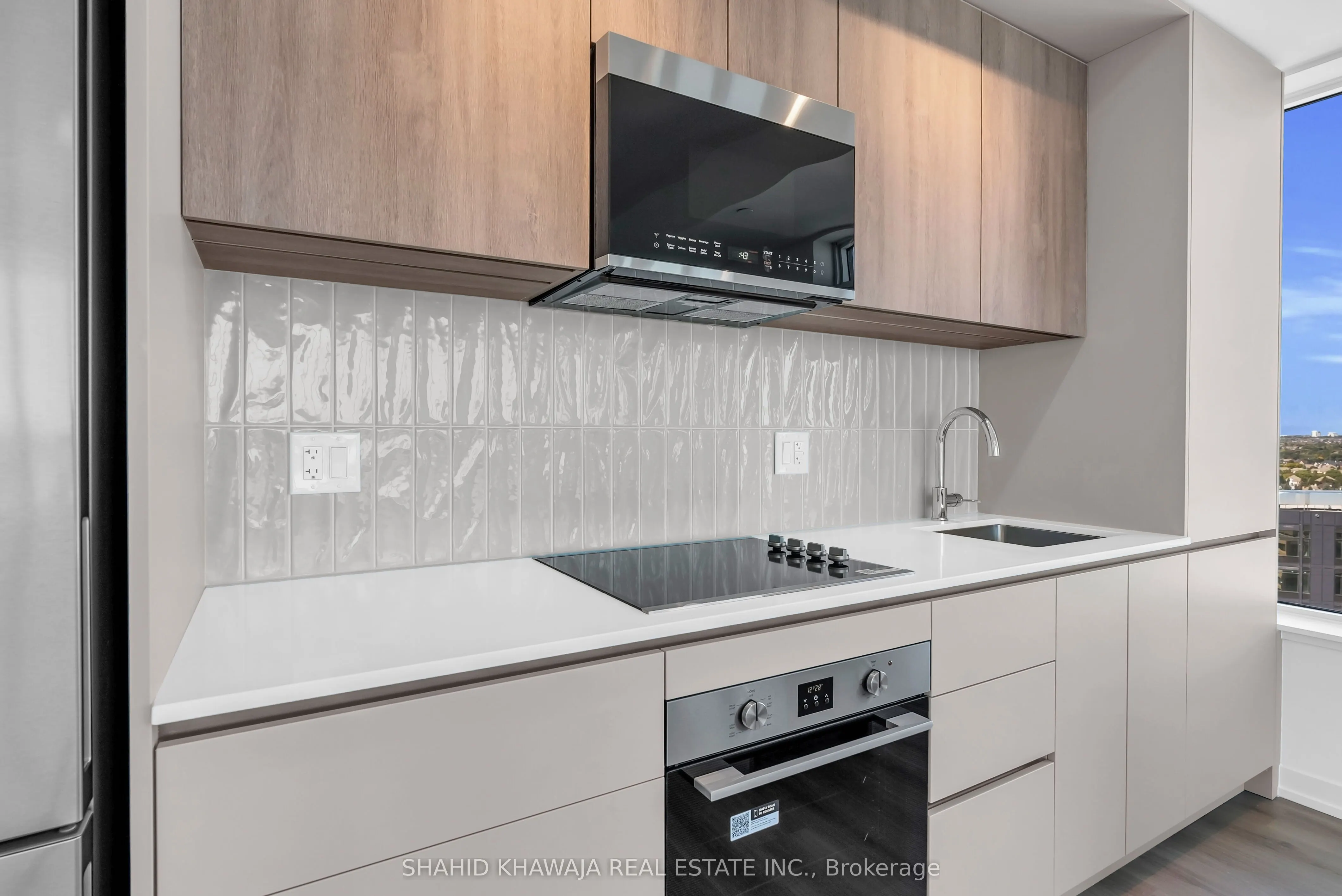 2485 Eglinton Ave Avenue W, #1415