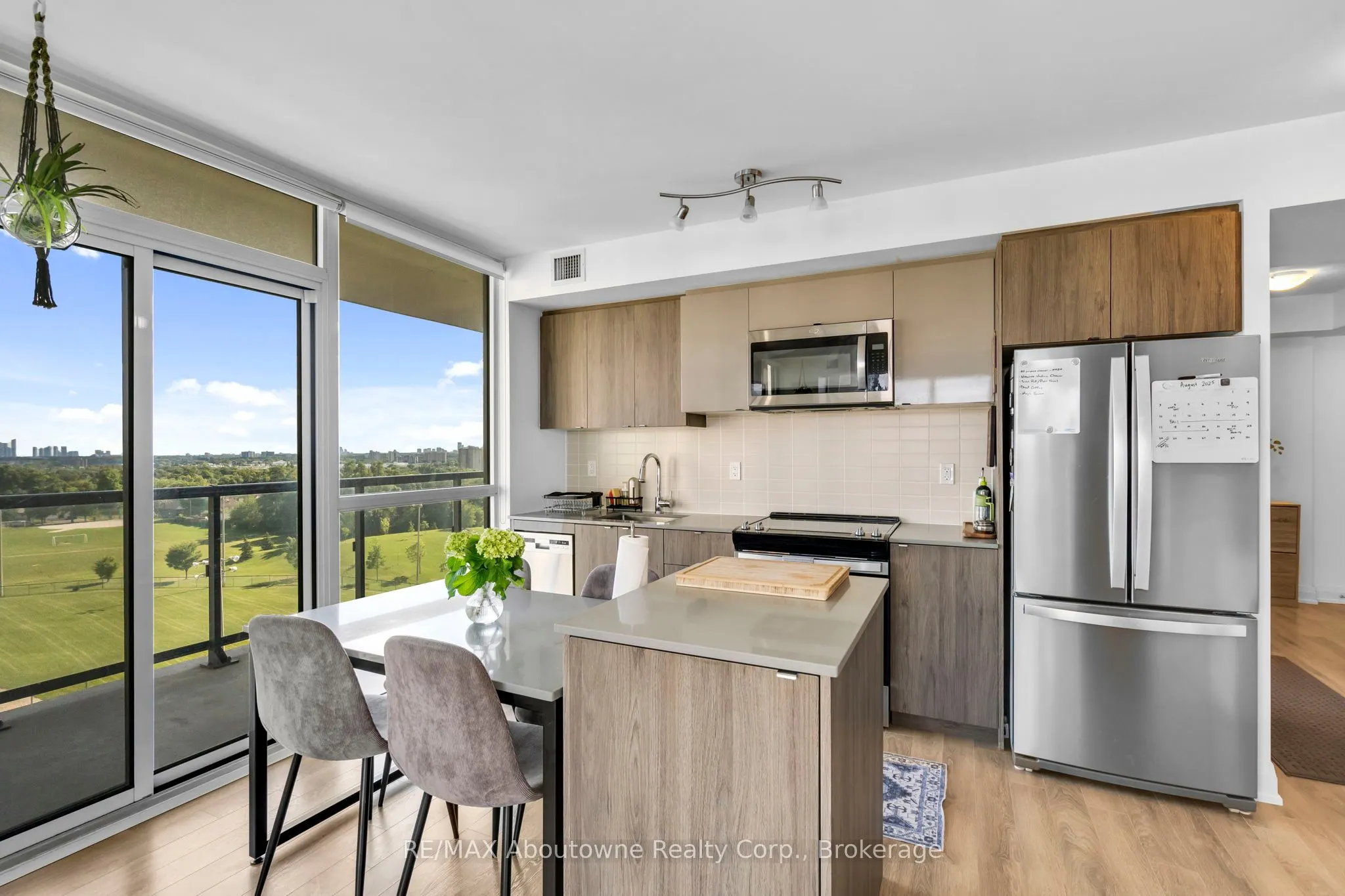 1461 Lawrence Avenue W, #809