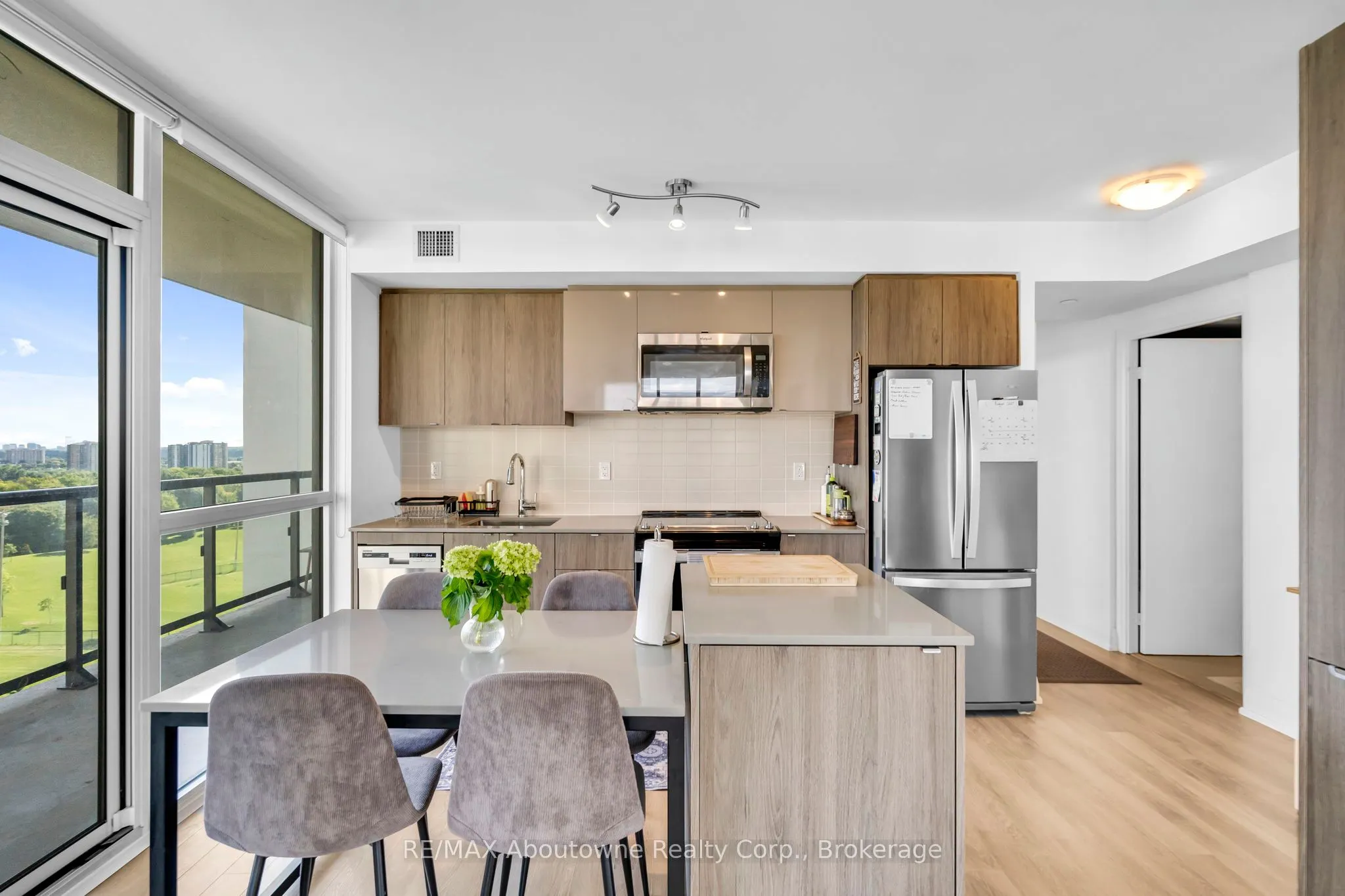 1461 Lawrence Avenue W, #809