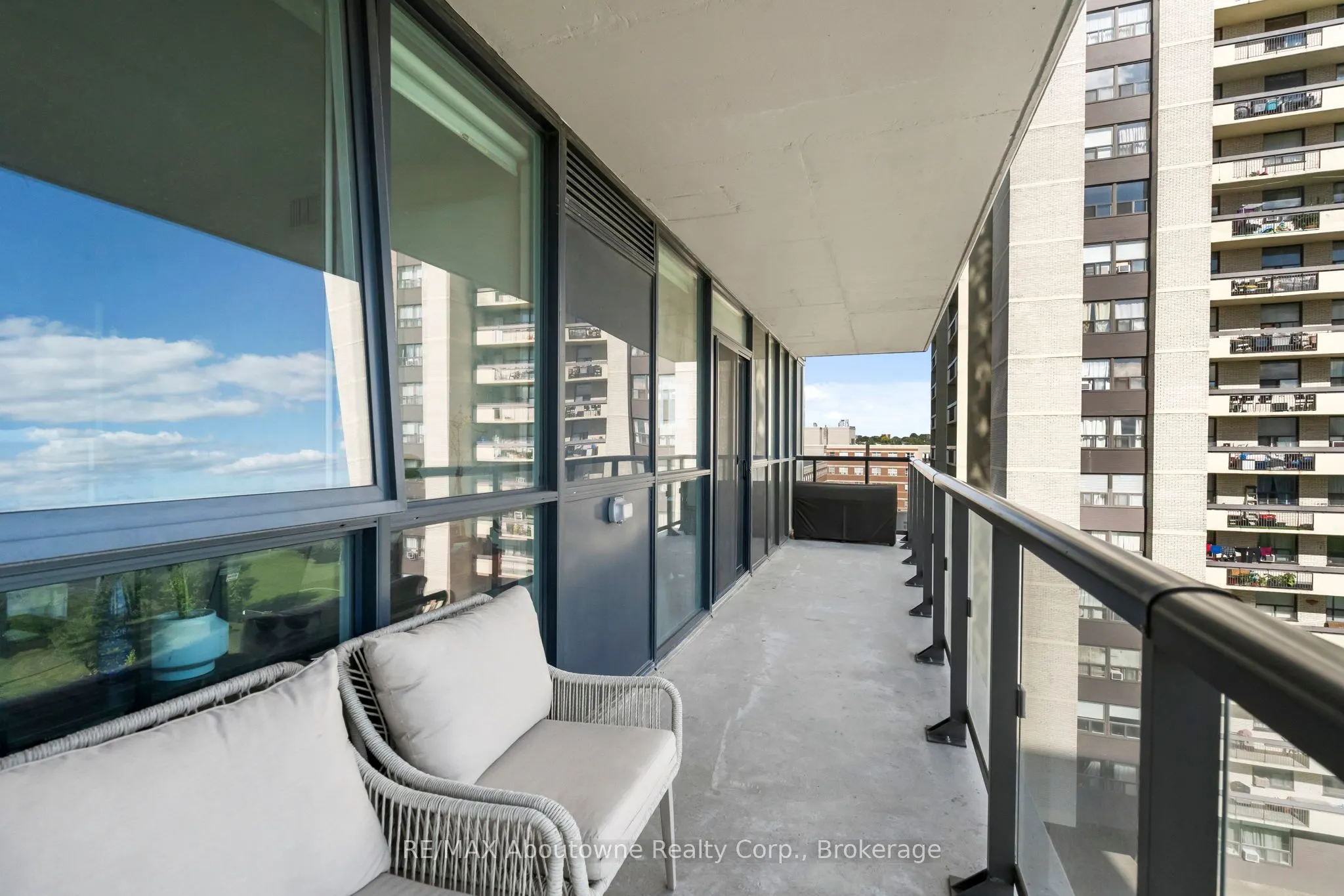 1461 Lawrence Avenue W, #809