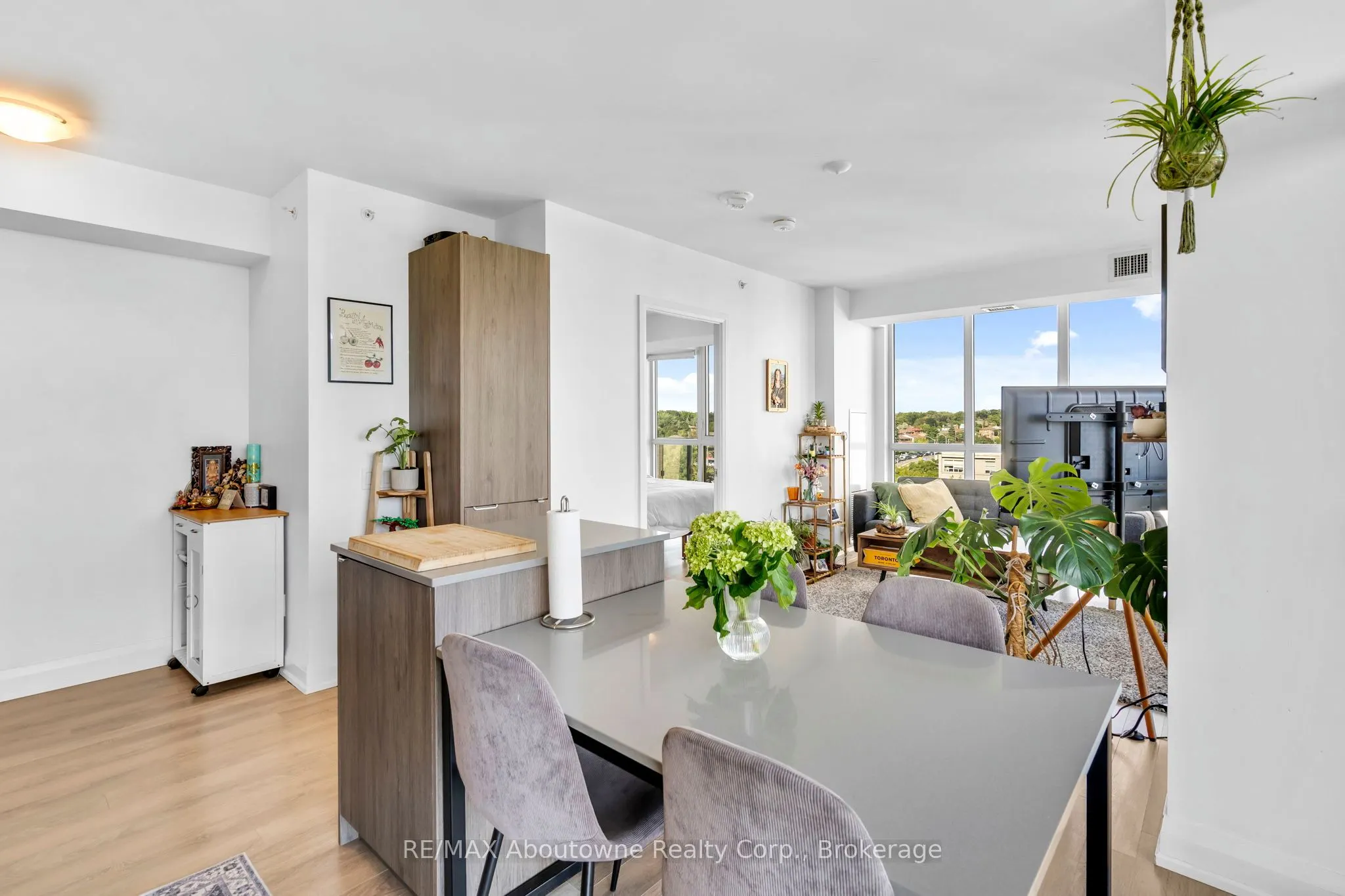 1461 Lawrence Avenue W, #809