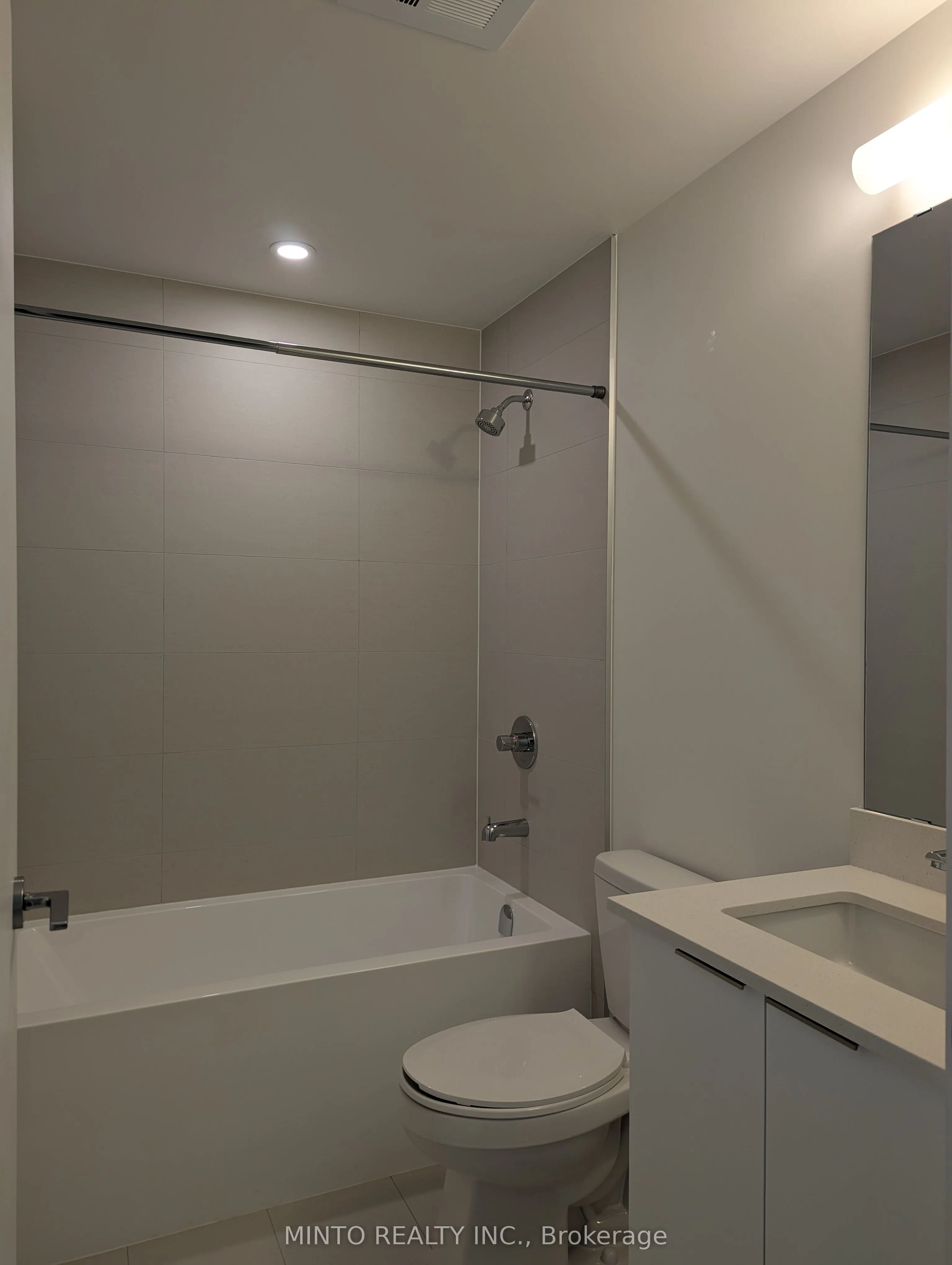 3079 Trafalgar Road, #302