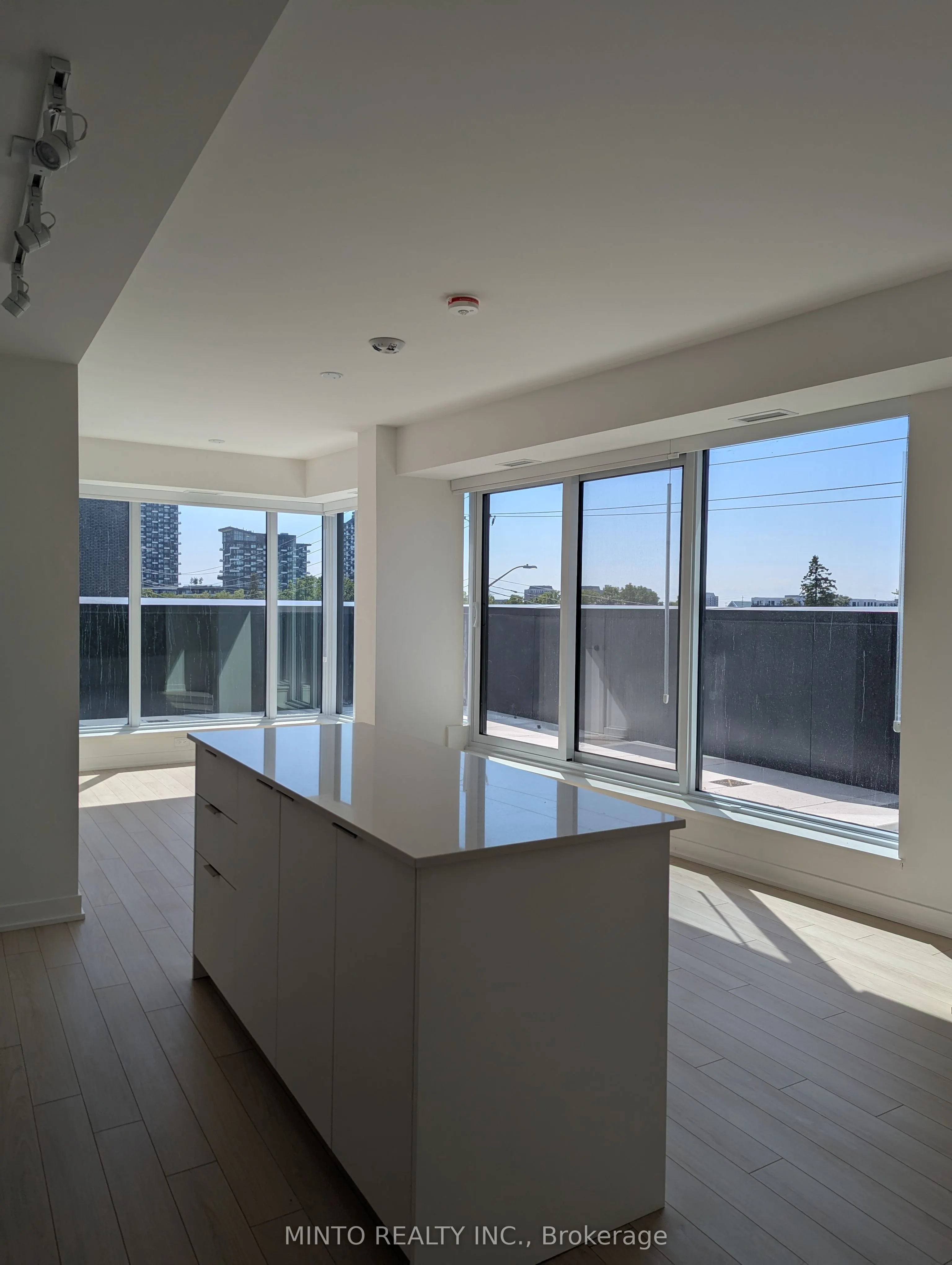 3079 Trafalgar Road, #302