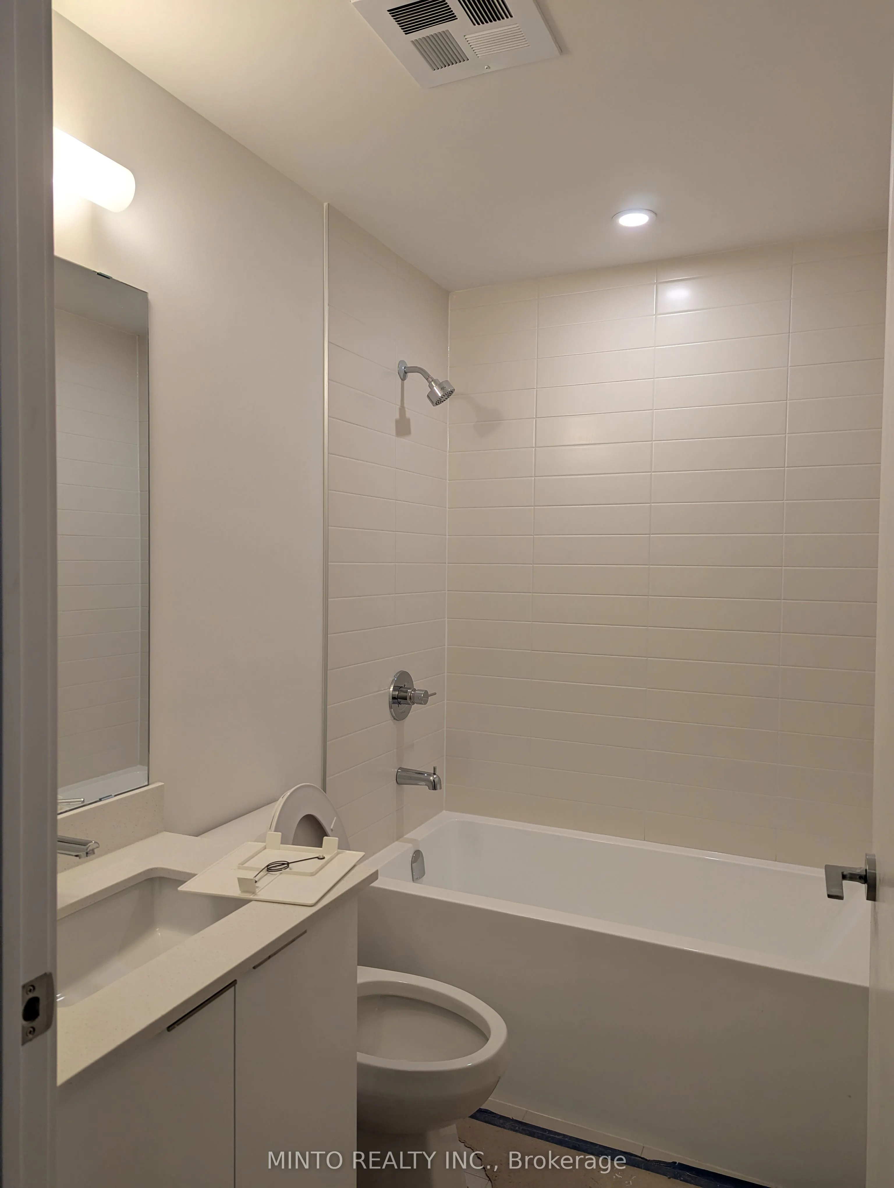 3079 Trafalgar Road, #511