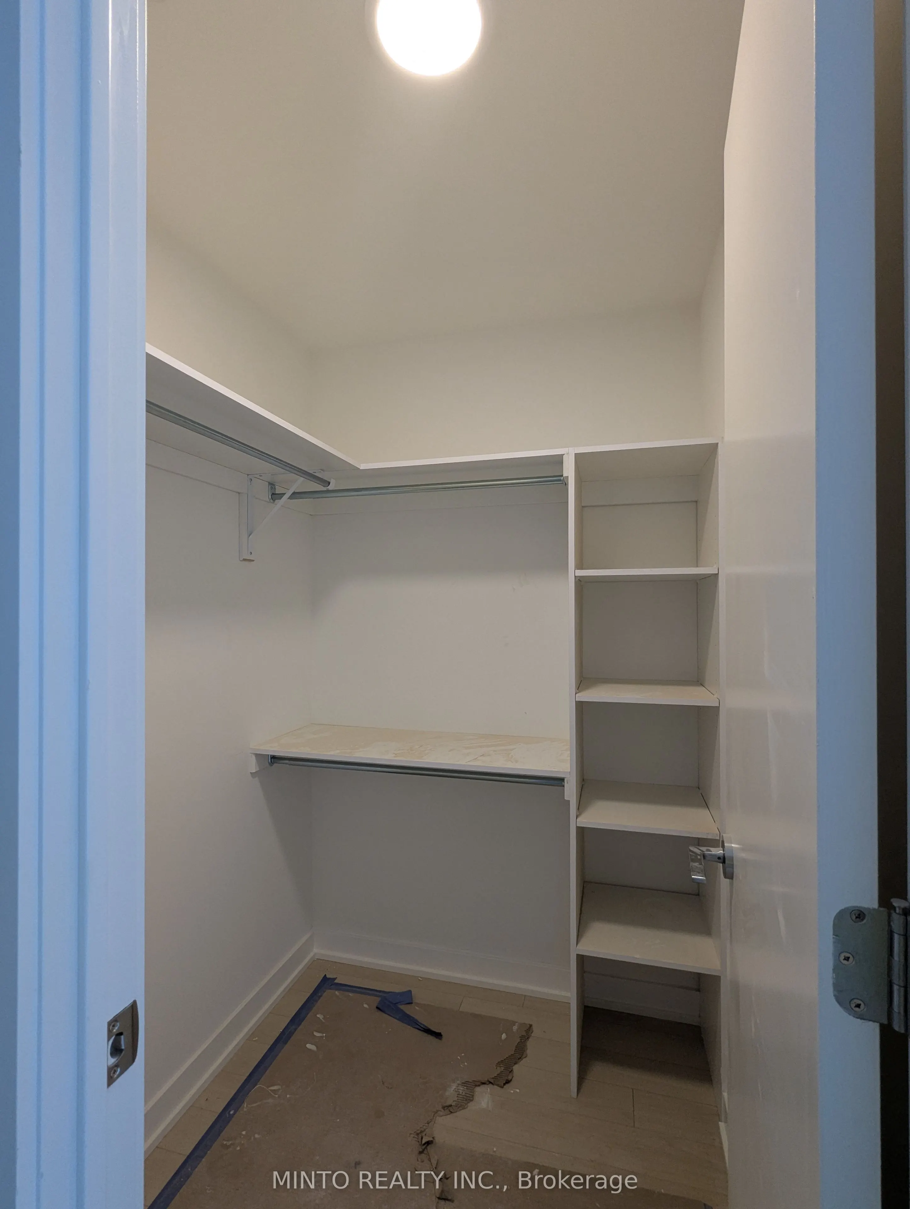 3079 Trafalgar Road, #511