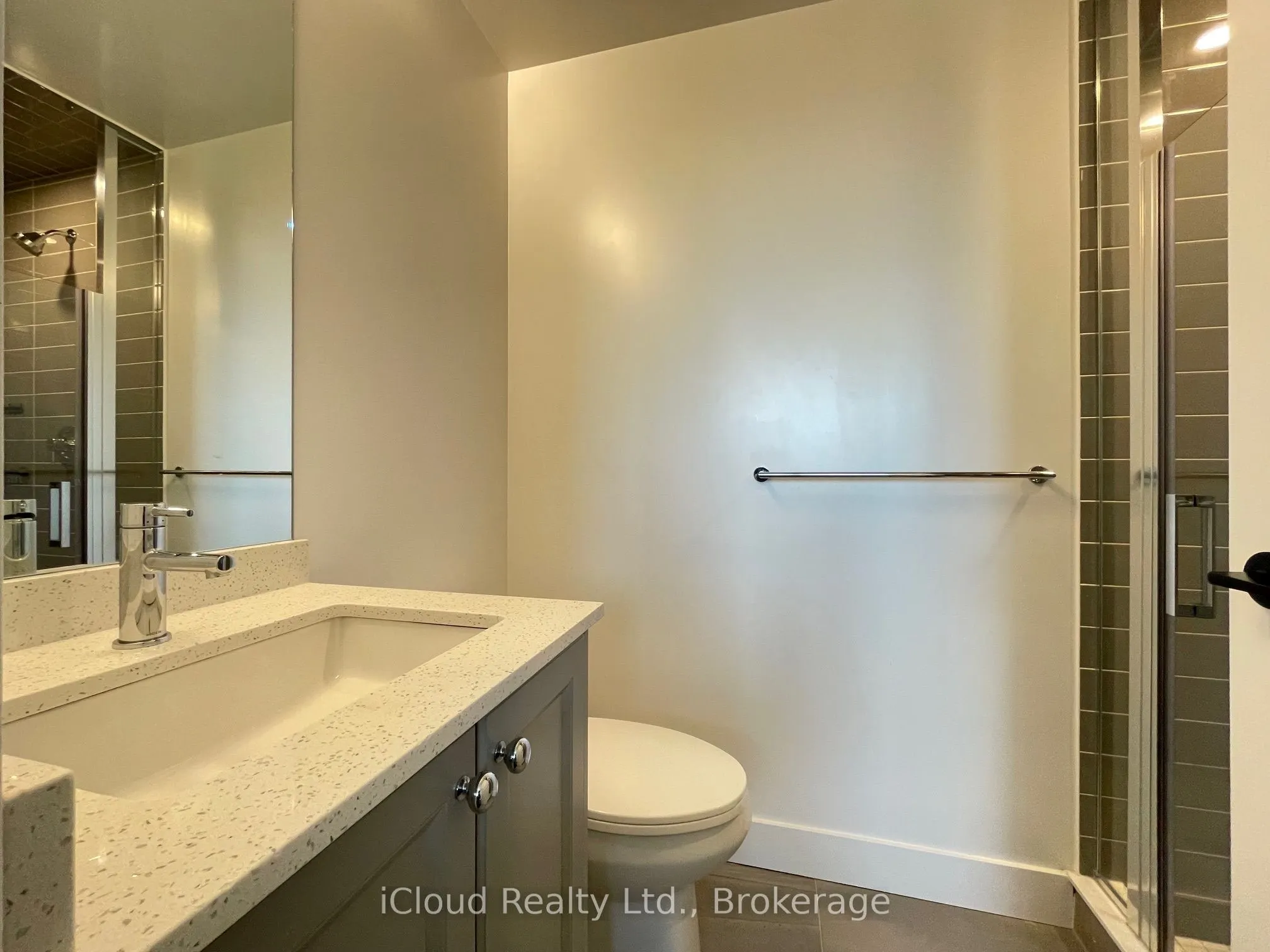 2343 Khalsa Gate, #204