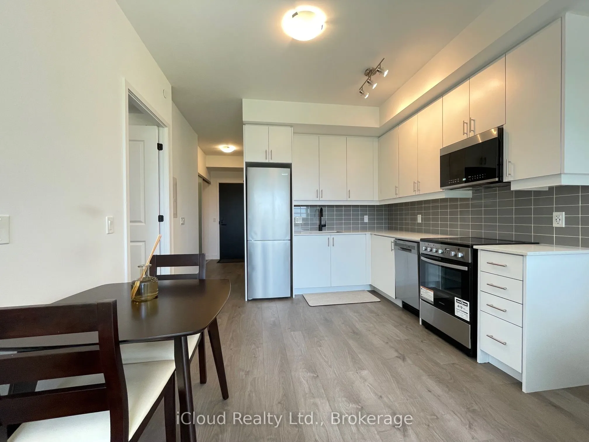 2343 Khalsa Gate, #204