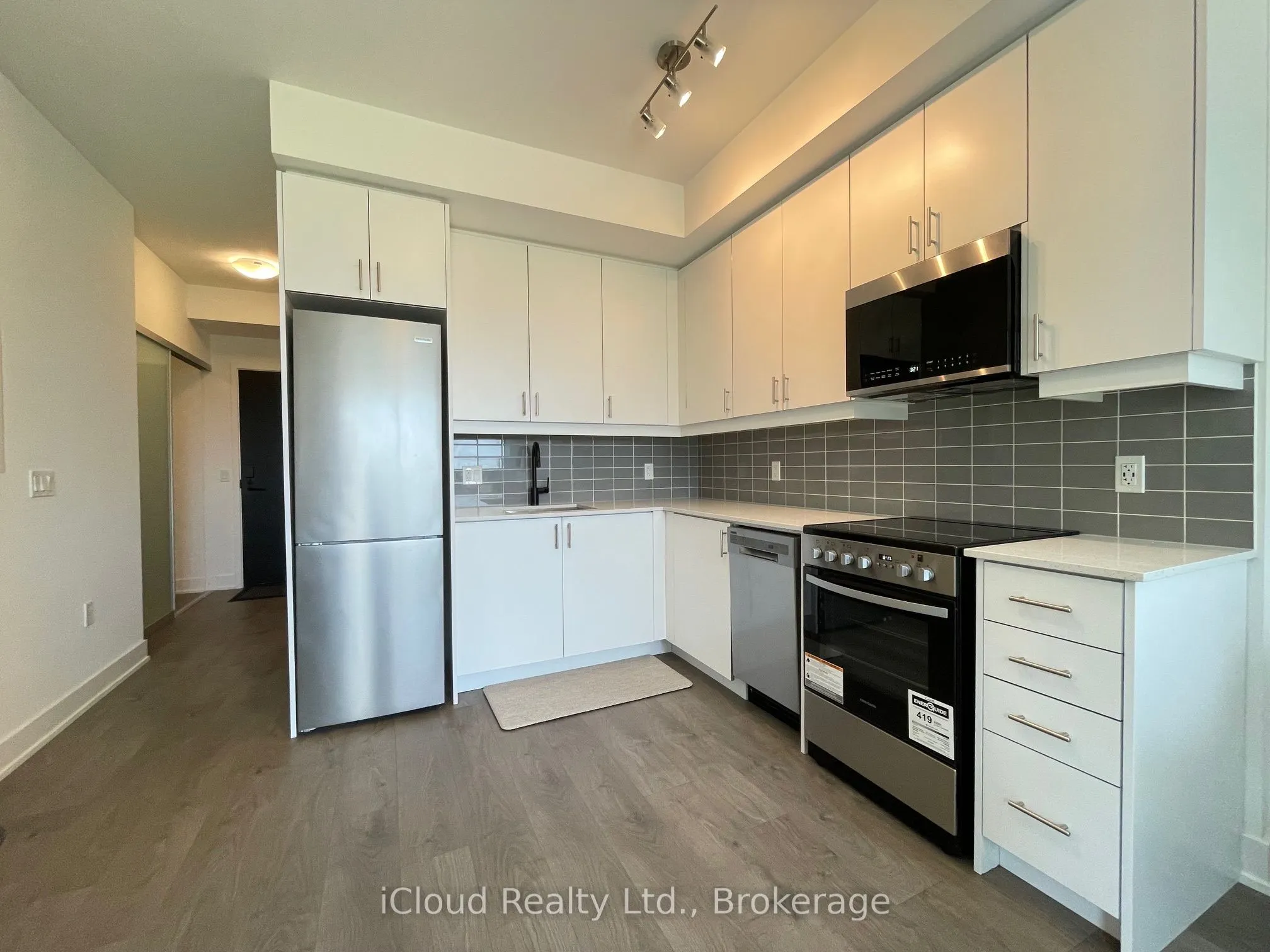 2343 Khalsa Gate, #204