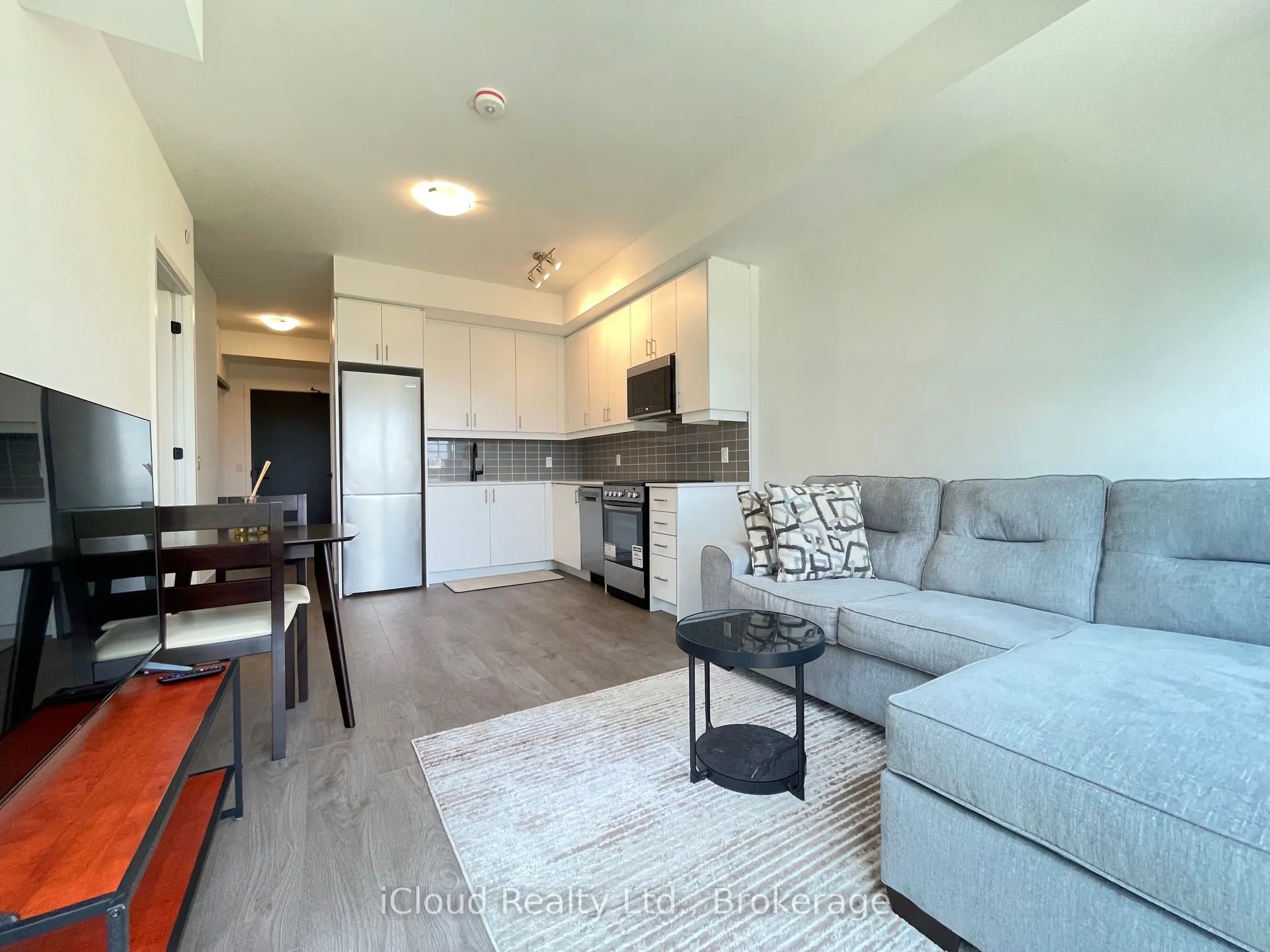 2343 Khalsa Gate, #204