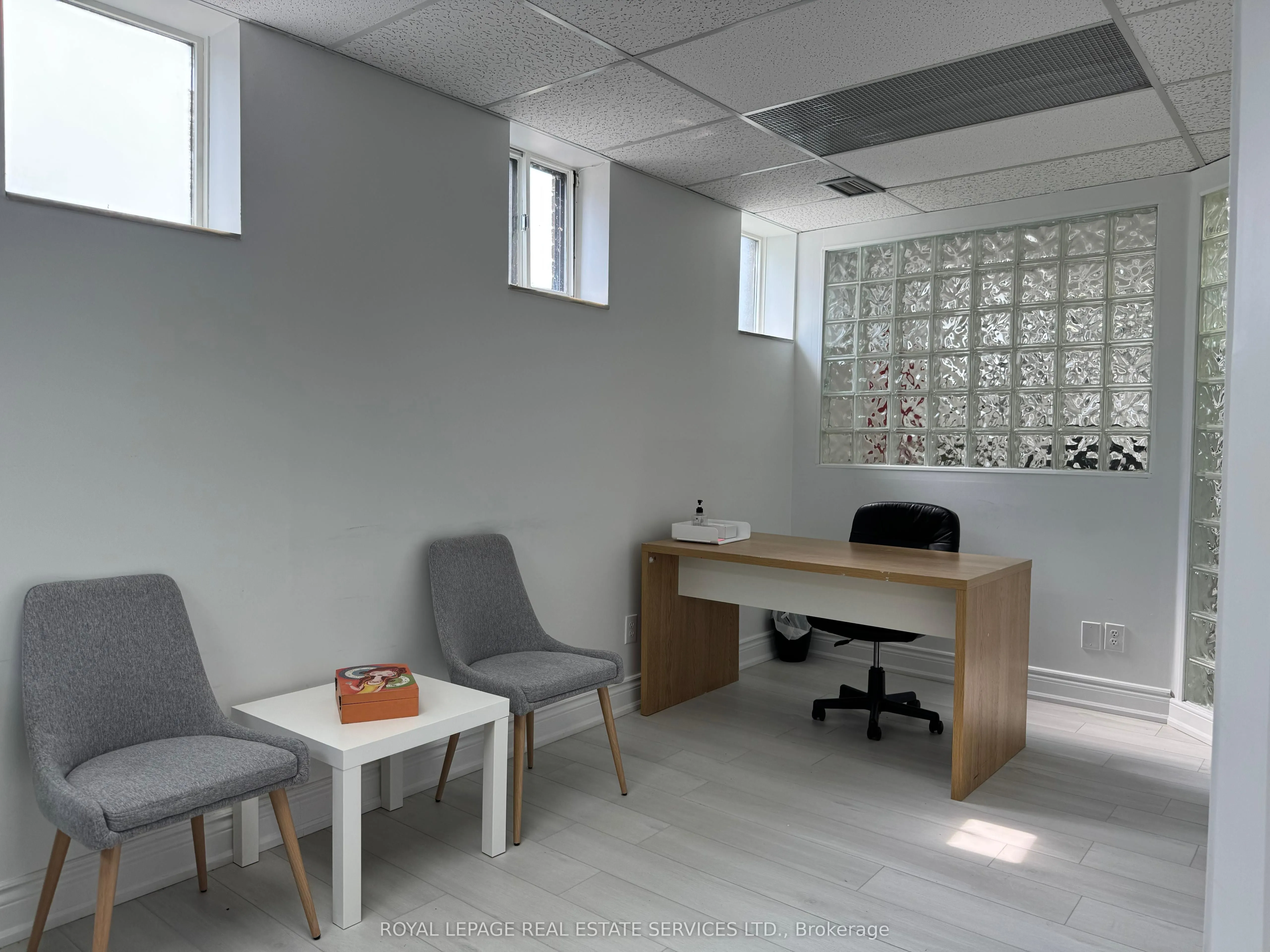 3173 Erindale Station Road, #1 (Lower Rooms)