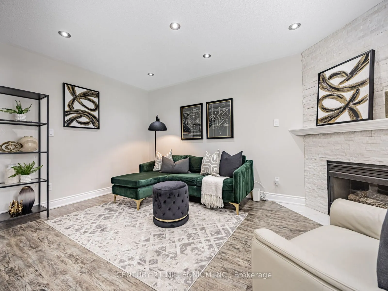 325 Marshall Crescent