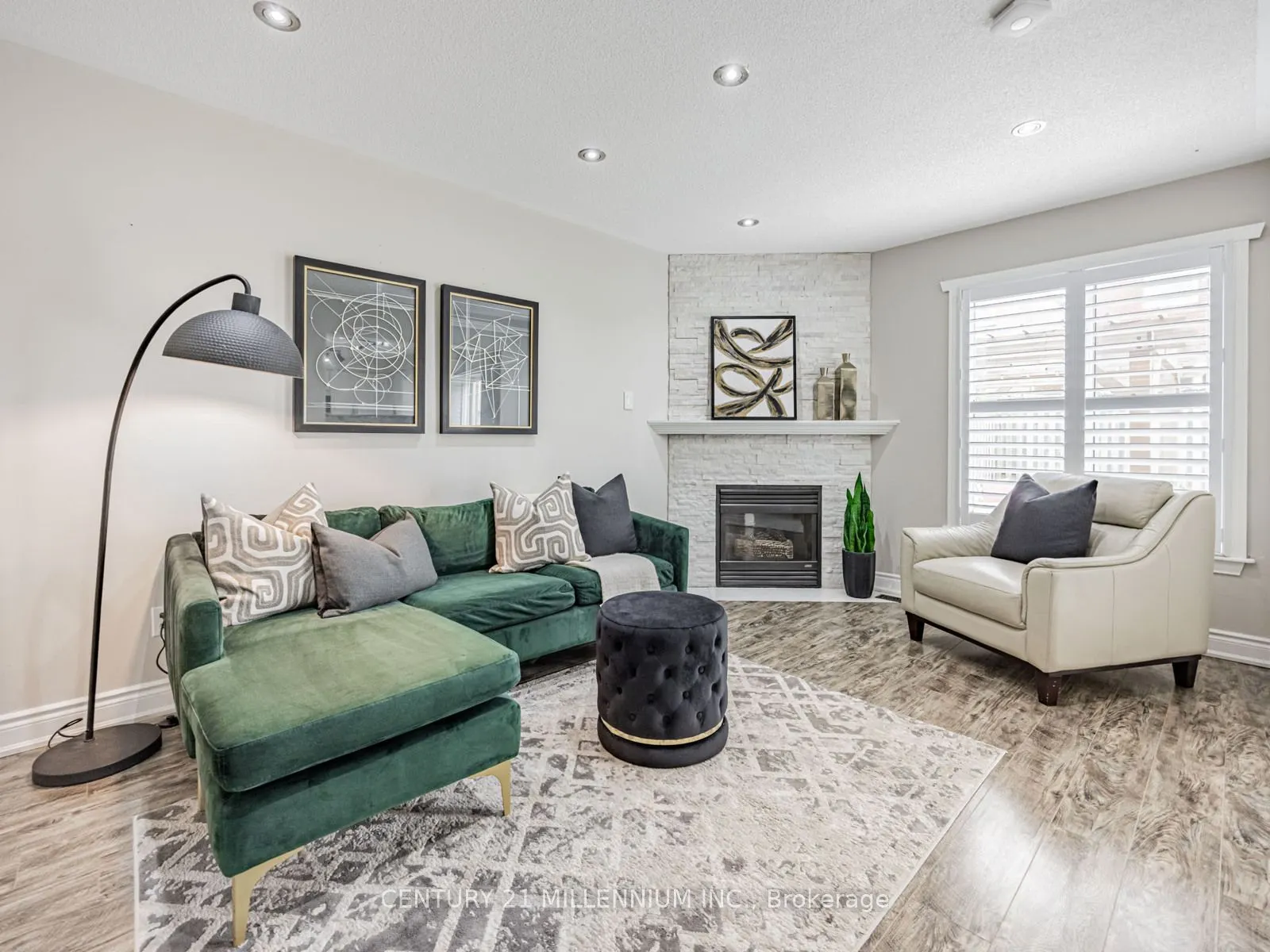 325 Marshall Crescent