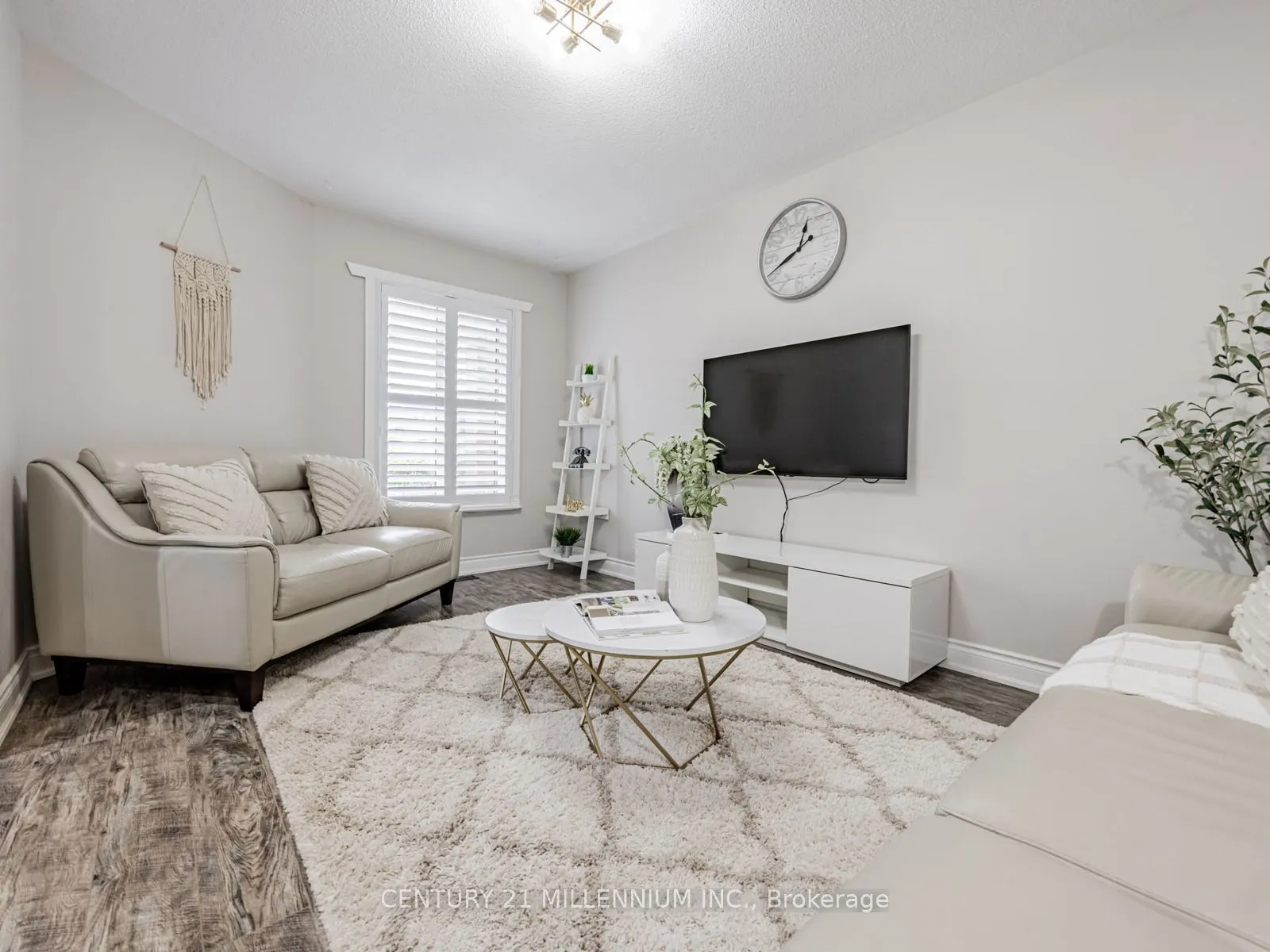 325 Marshall Crescent