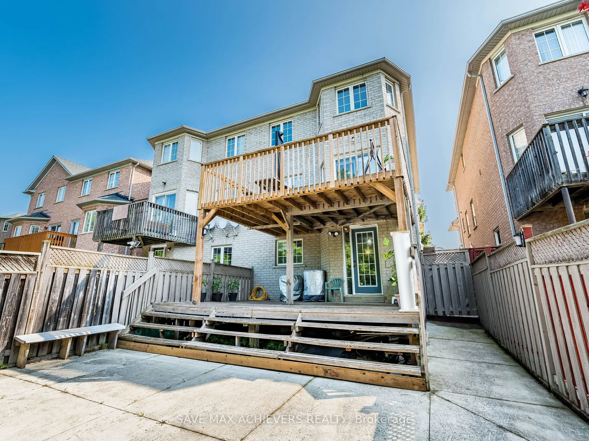 65 Eastview Gate