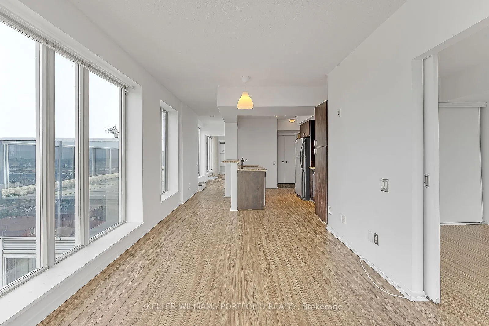 1040 The Queensway Avenue W, #809