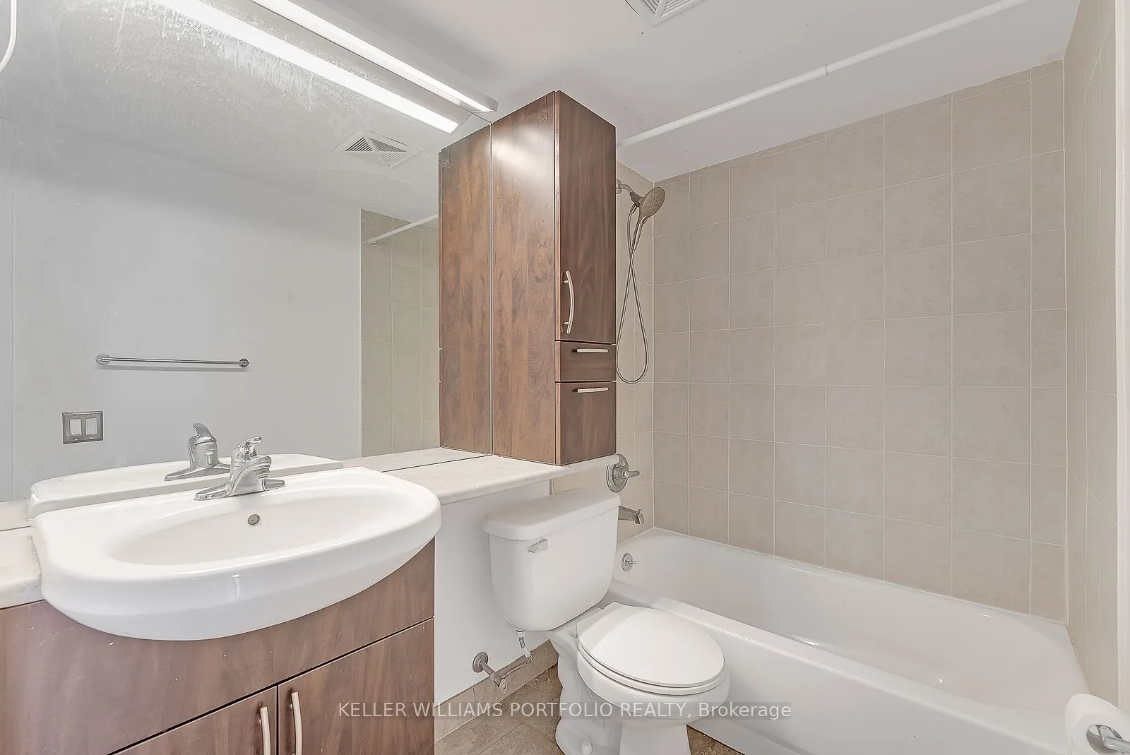 1040 The Queensway Avenue W, #809