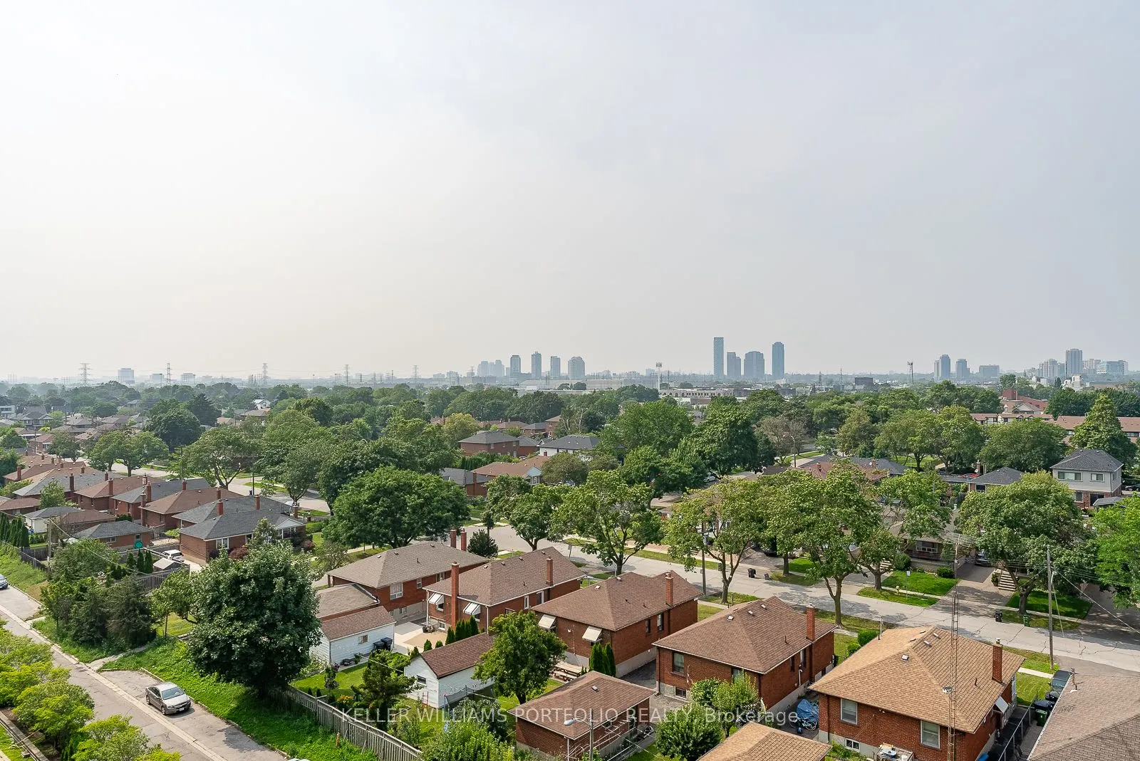 1040 The Queensway Avenue W, #809