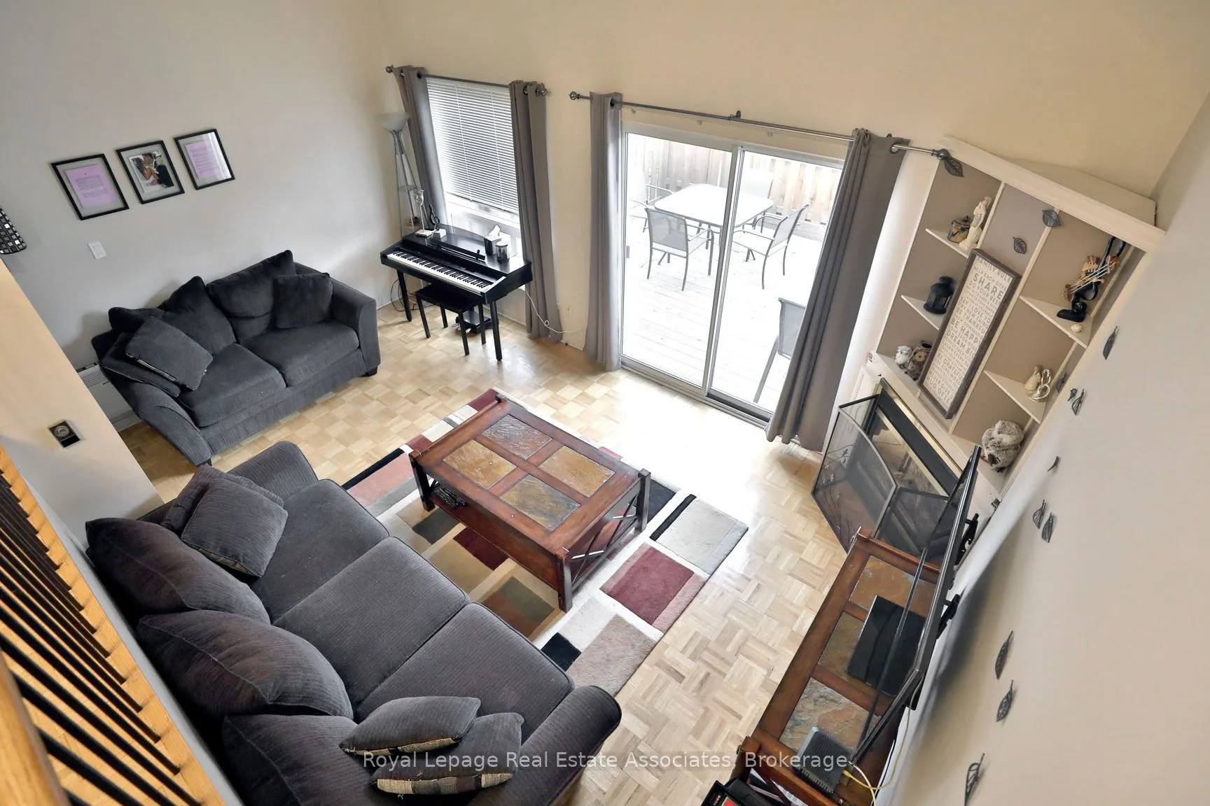 1270 Gainsborough Drive, #76