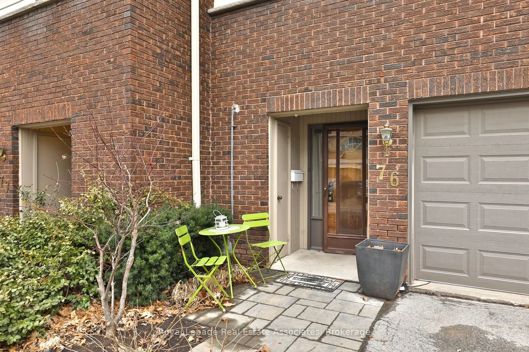 1270 Gainsborough Drive, #76