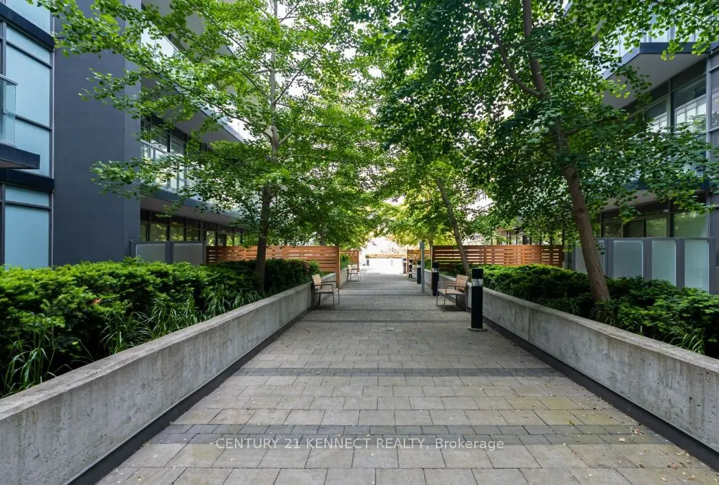 15 James Finlay Way, #1015