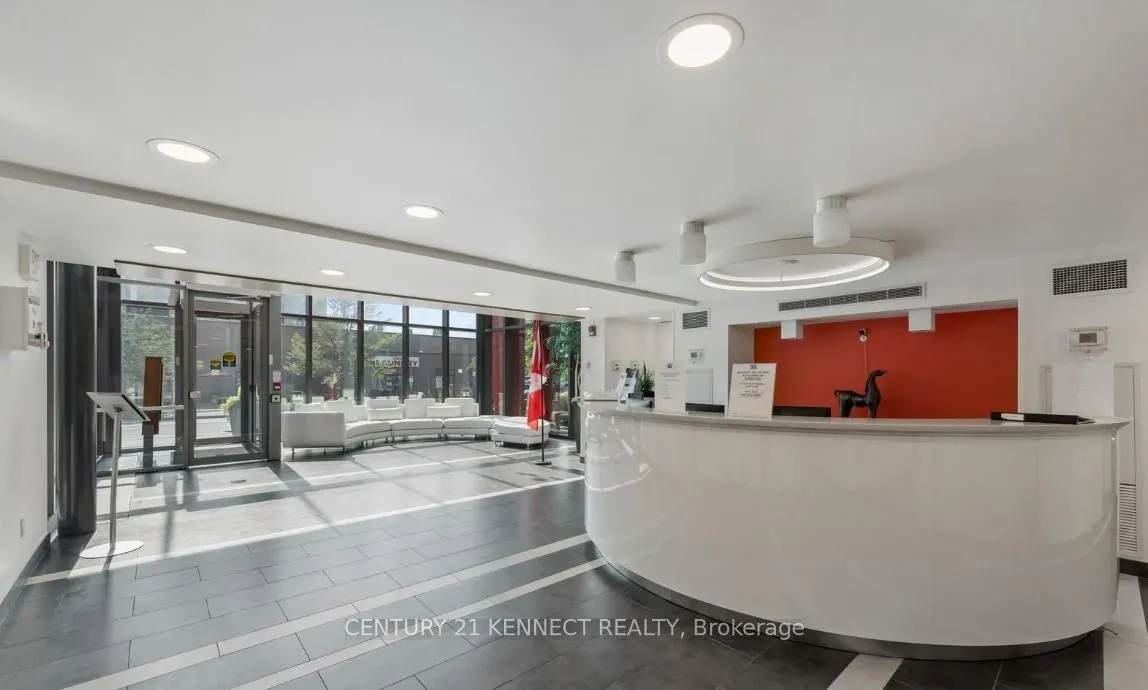 15 James Finlay Way, #1015
