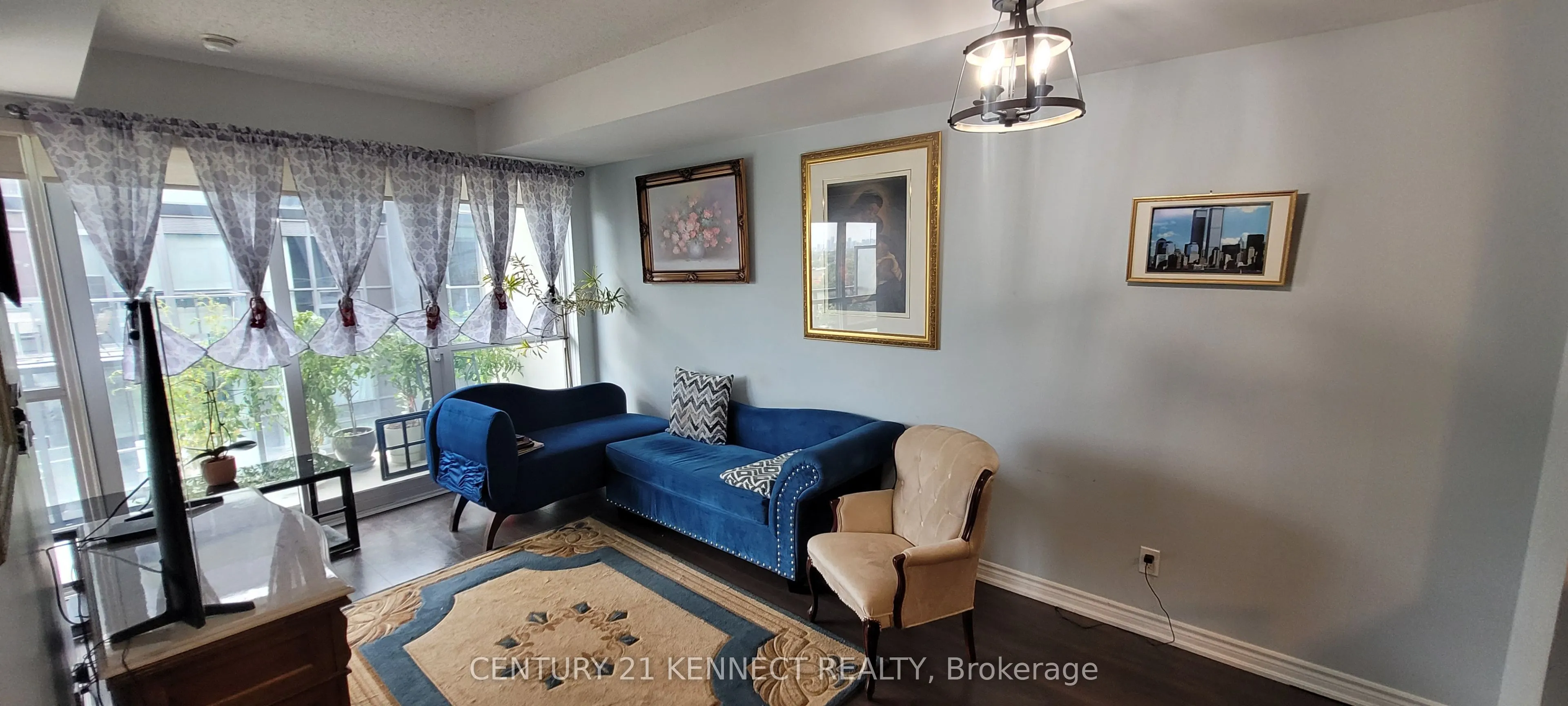 15 James Finlay Way, #1015