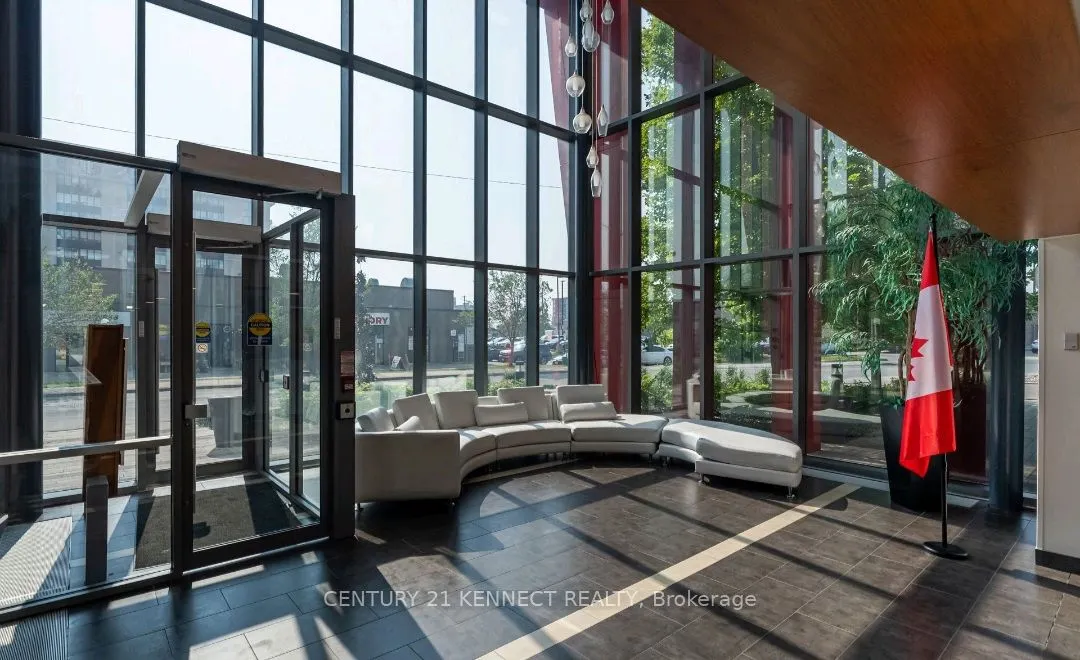 15 James Finlay Way, #1015