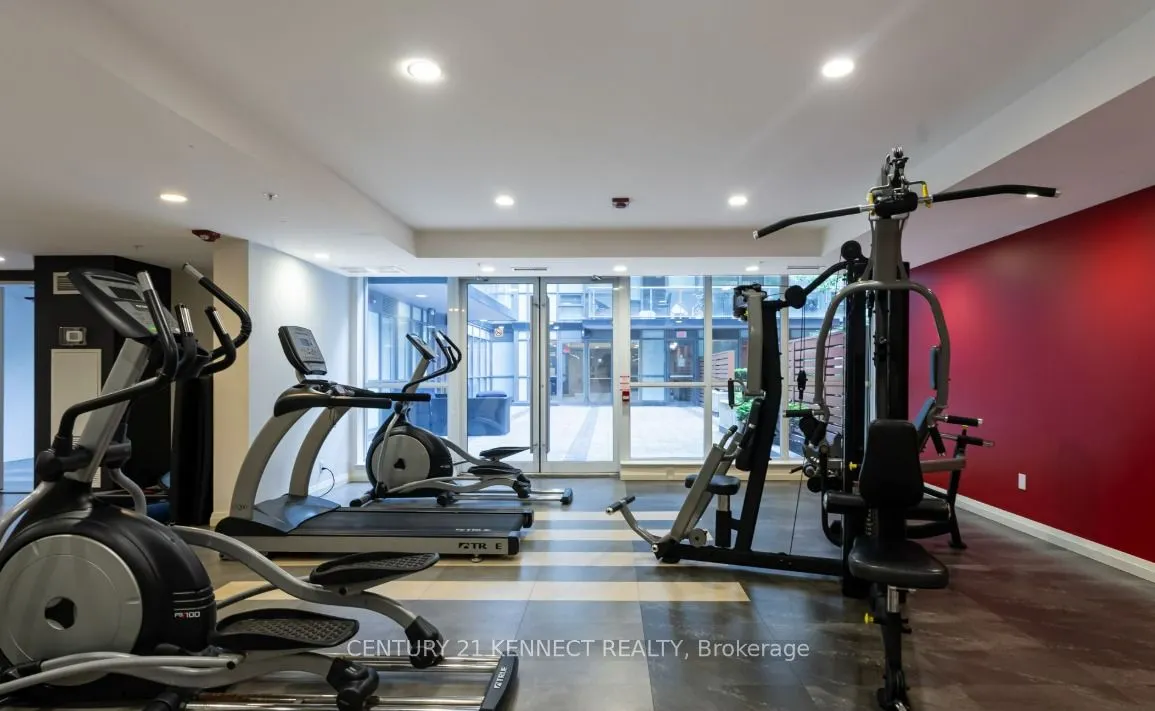 15 James Finlay Way, #1015