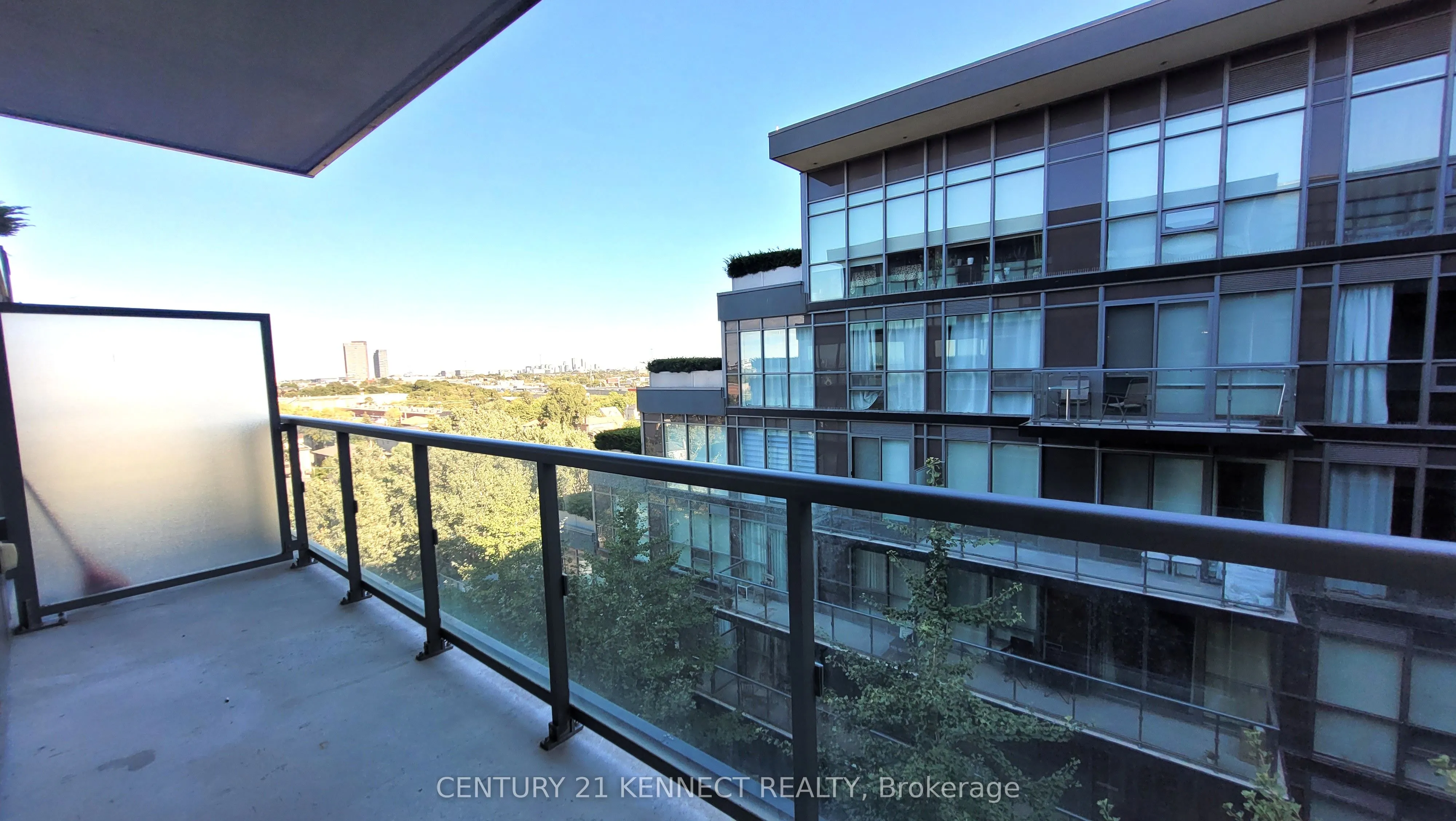15 James Finlay Way, #1015