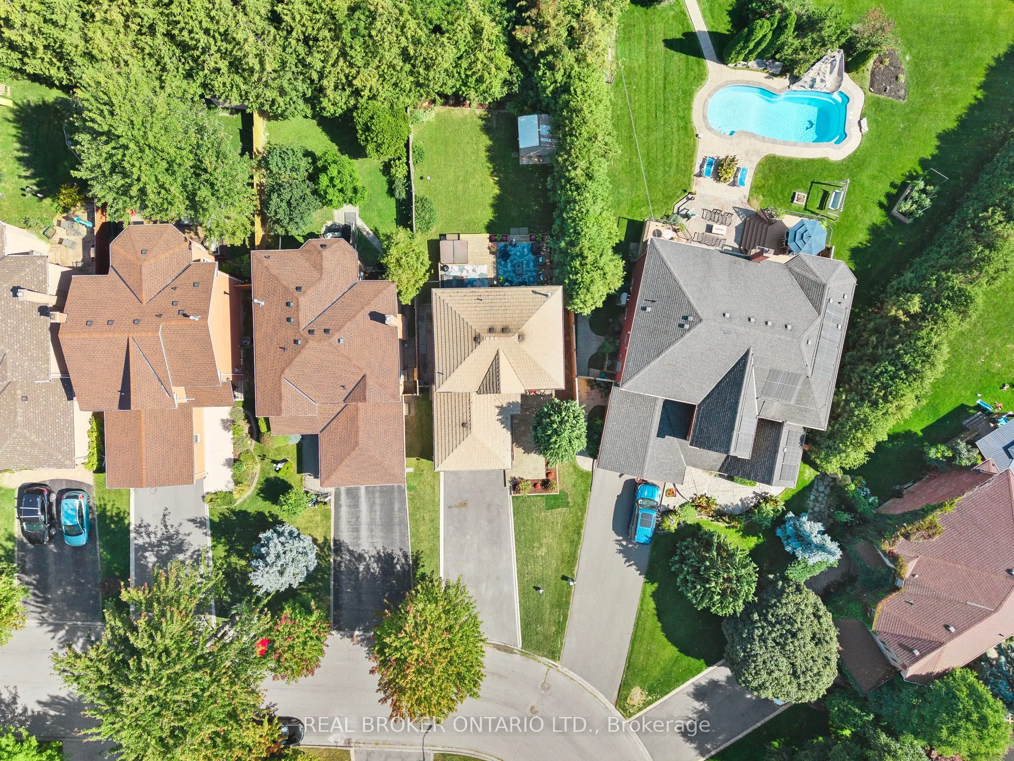 40 Davis Crescent