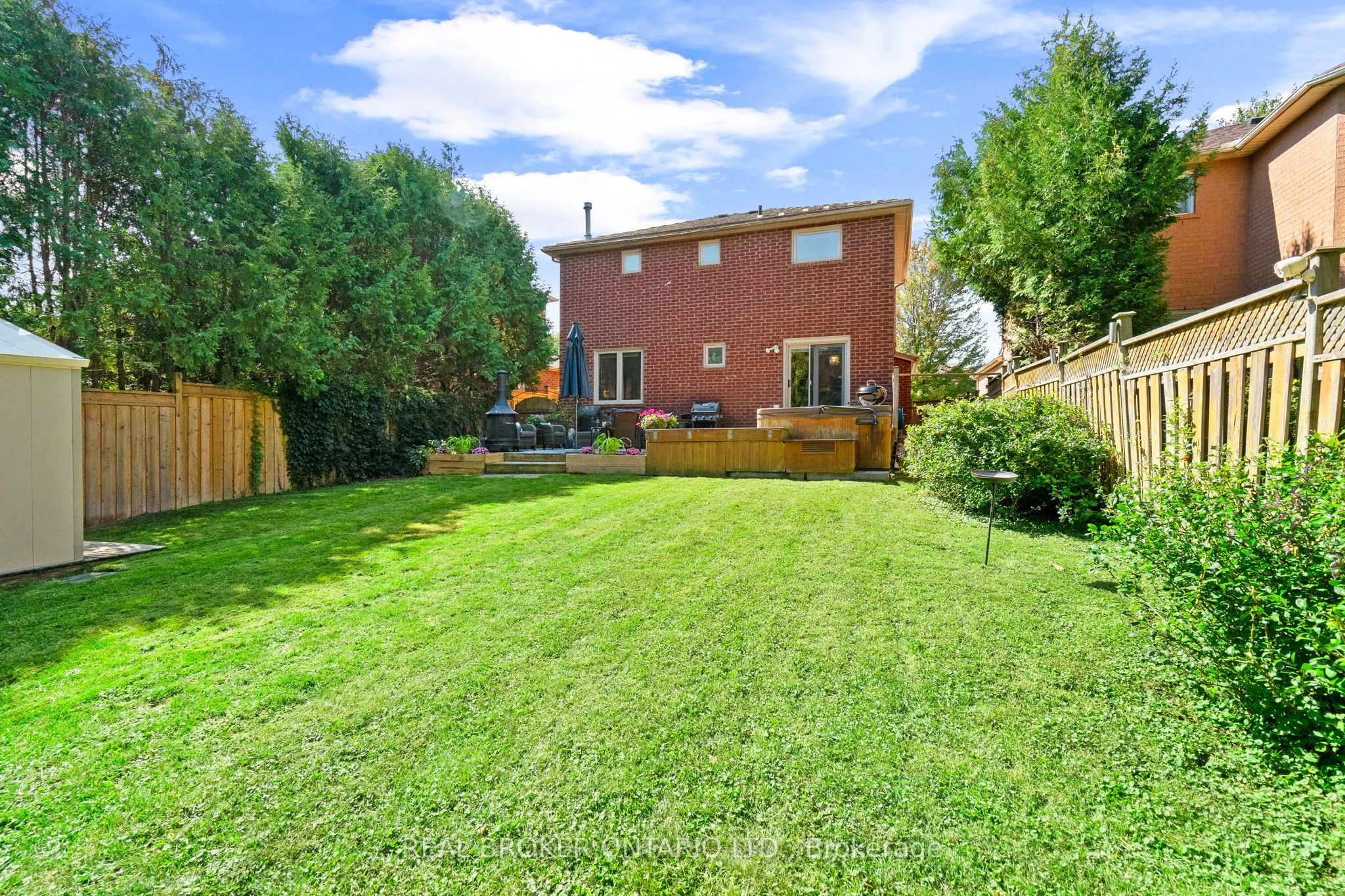 40 Davis Crescent
