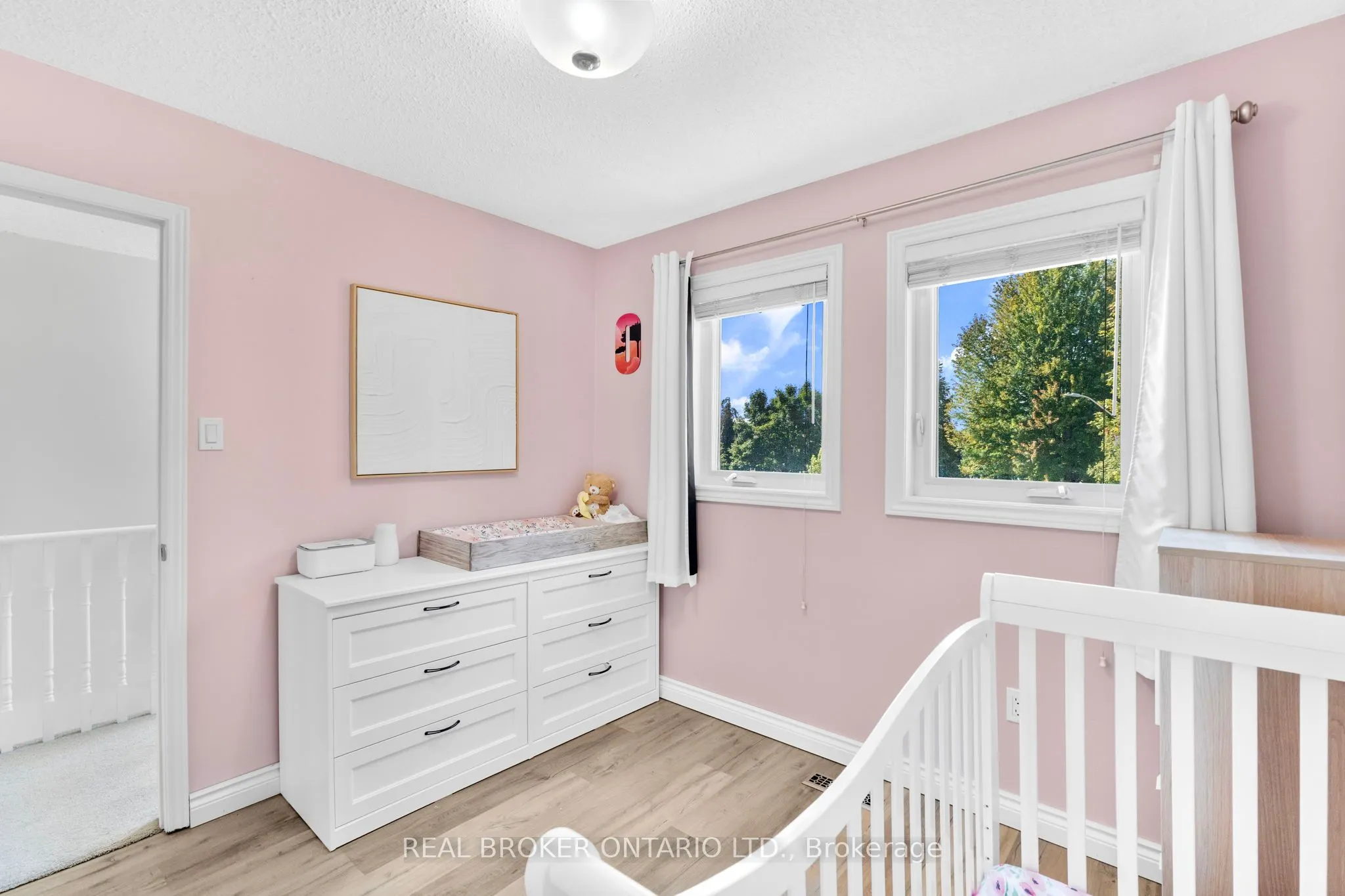 40 Davis Crescent