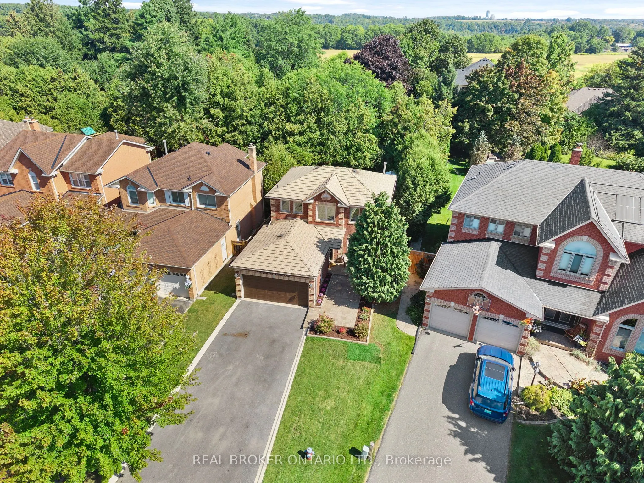 40 Davis Crescent