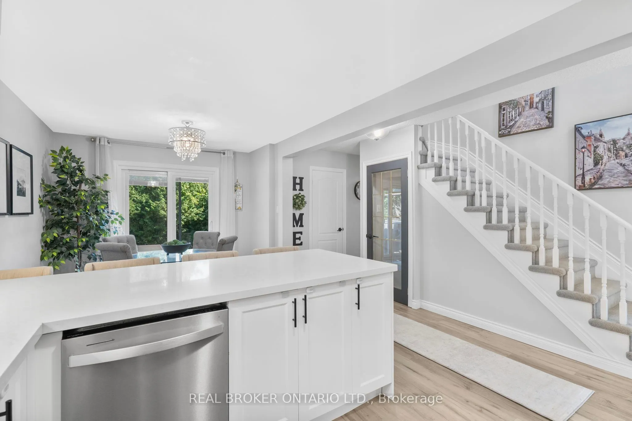 40 Davis Crescent