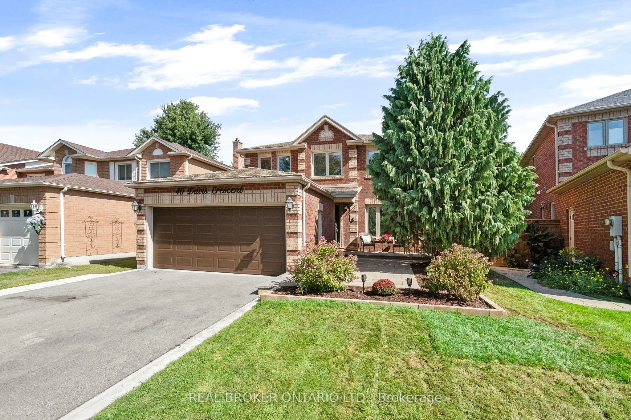 40 Davis Crescent